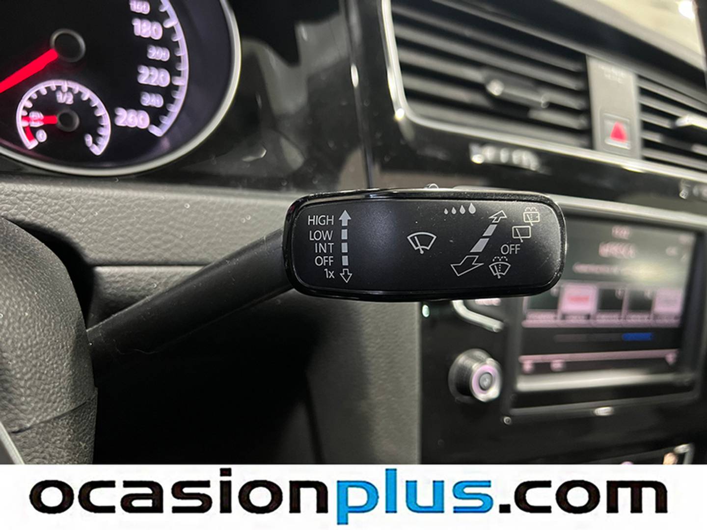 Volkswagen Golf Volkswagen Golf Sport 1.6 TDI BMT (110 CV) Pack R-Line diésel