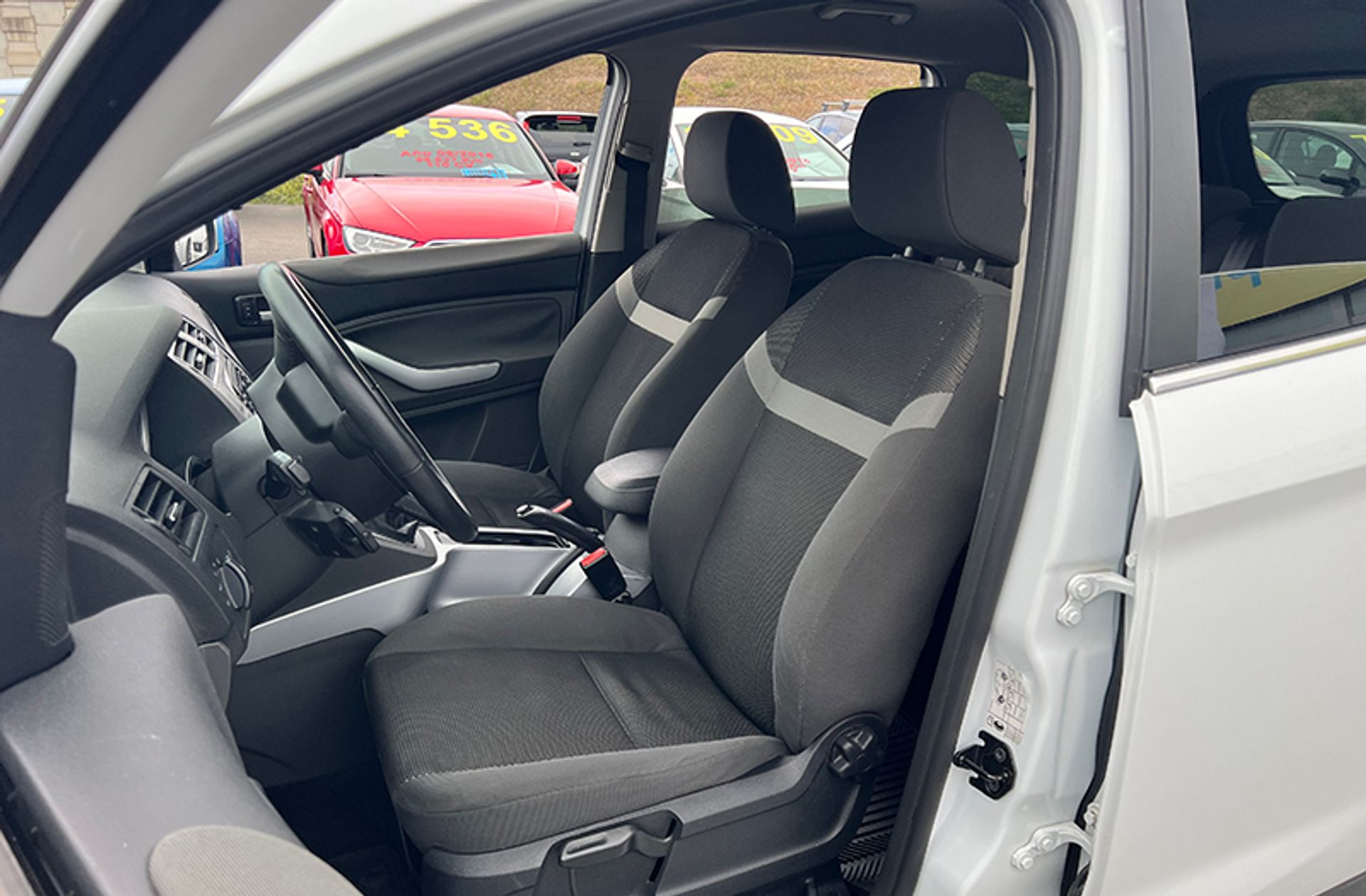 Ford Kuga 2.0 TDCi Trend 4x2 - foto 10