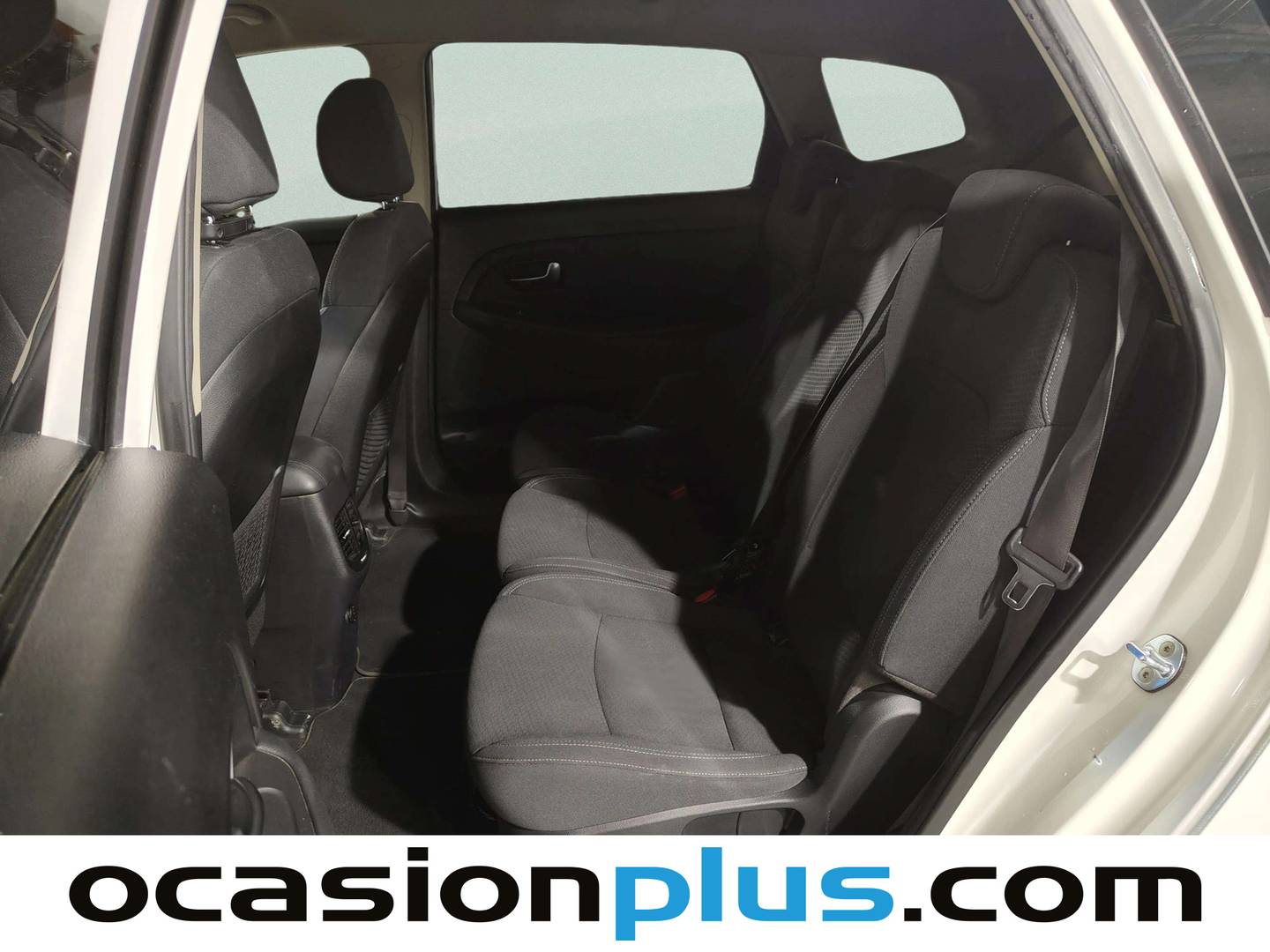 Foto asientos traseros KIA Carens KIA Carens 1.6 GDi Concept (135 CV)