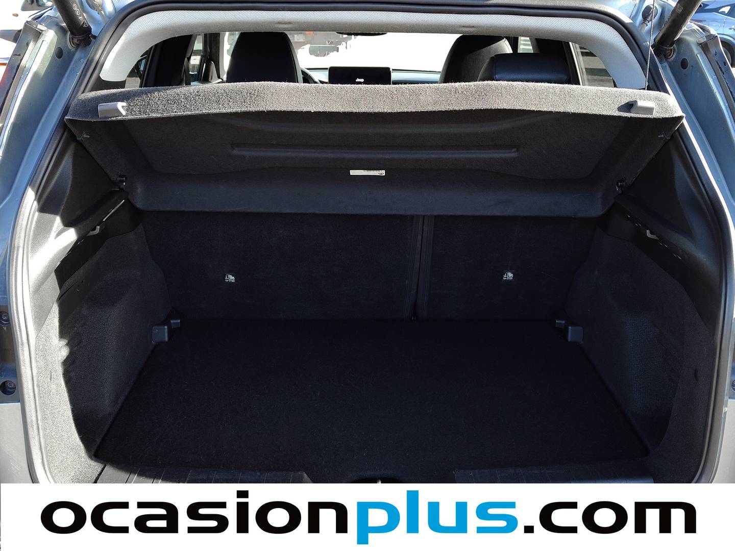 Foto Jeep Avenger Jeep Avenger 1.2 G Summit (100 CV)