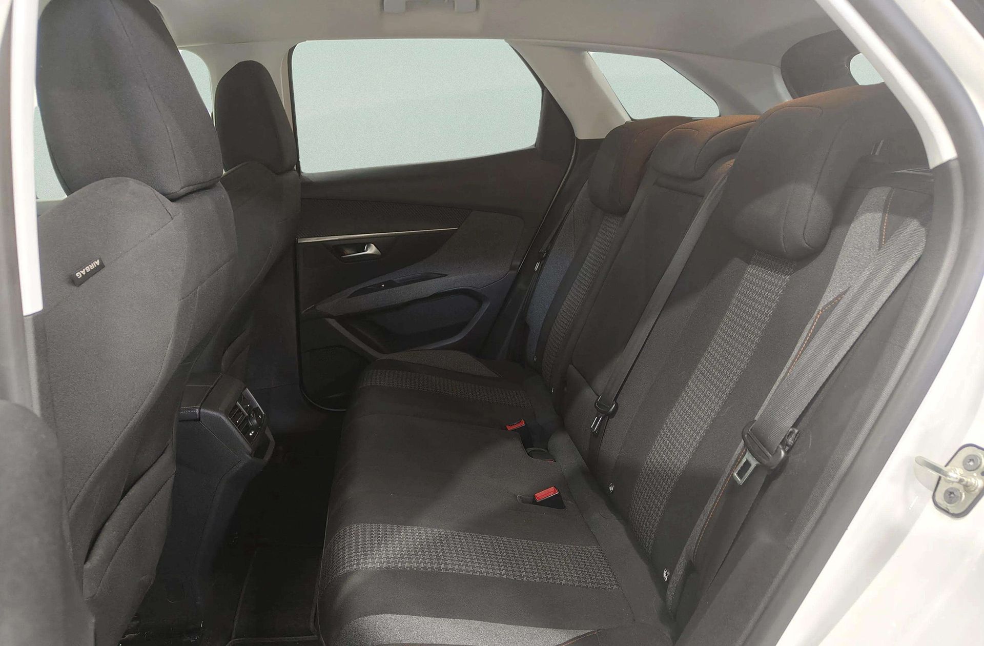 Peugeot 3008 PureTech 130 Active - foto 12