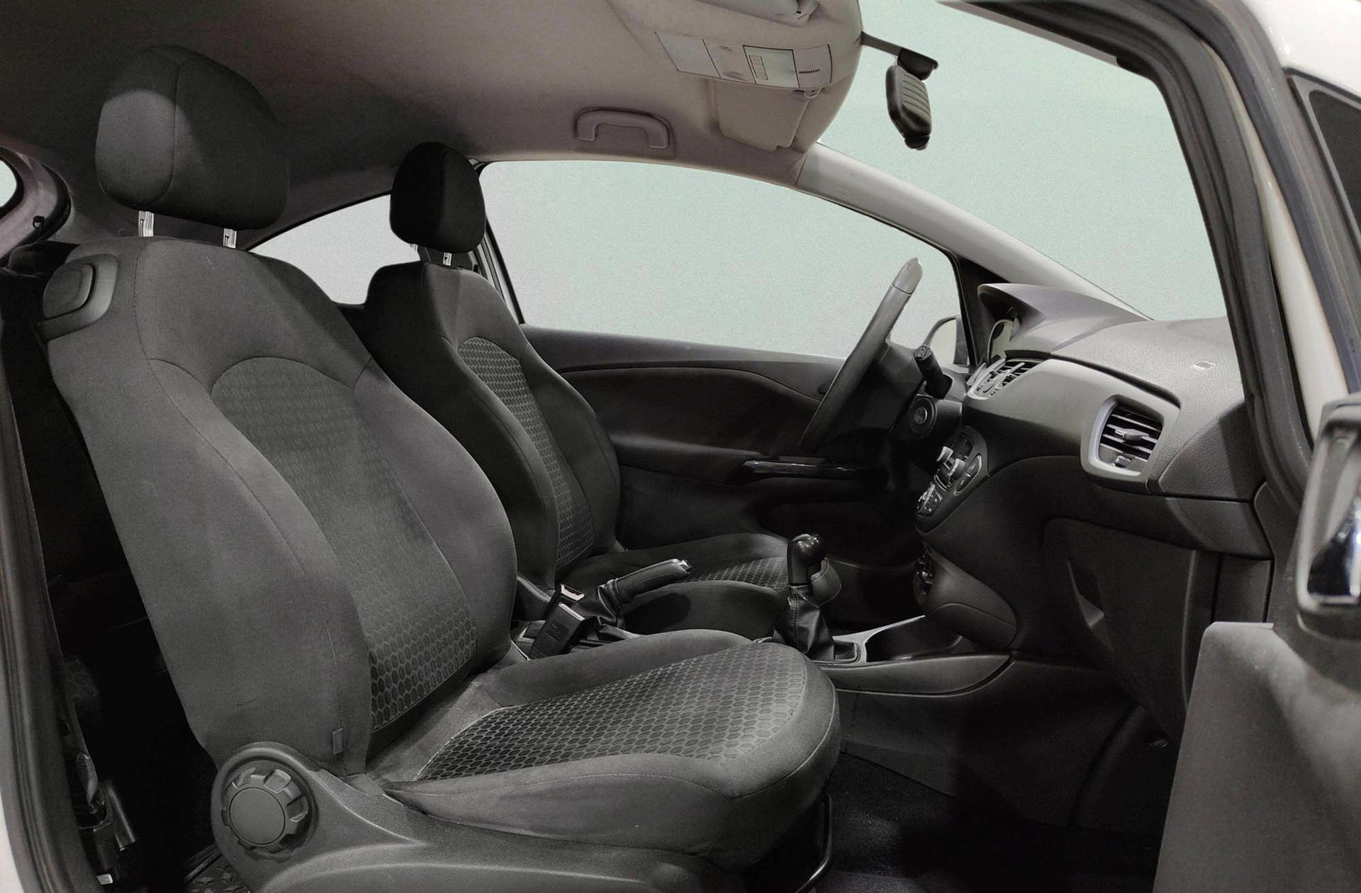 Opel Corsa 1.4 Expression - foto 14