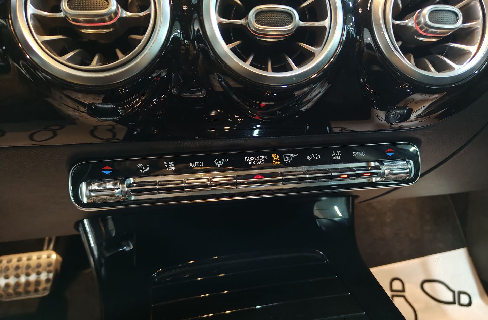 Mercedes-Benz Clase A 180 d Pack AMG - foto 36