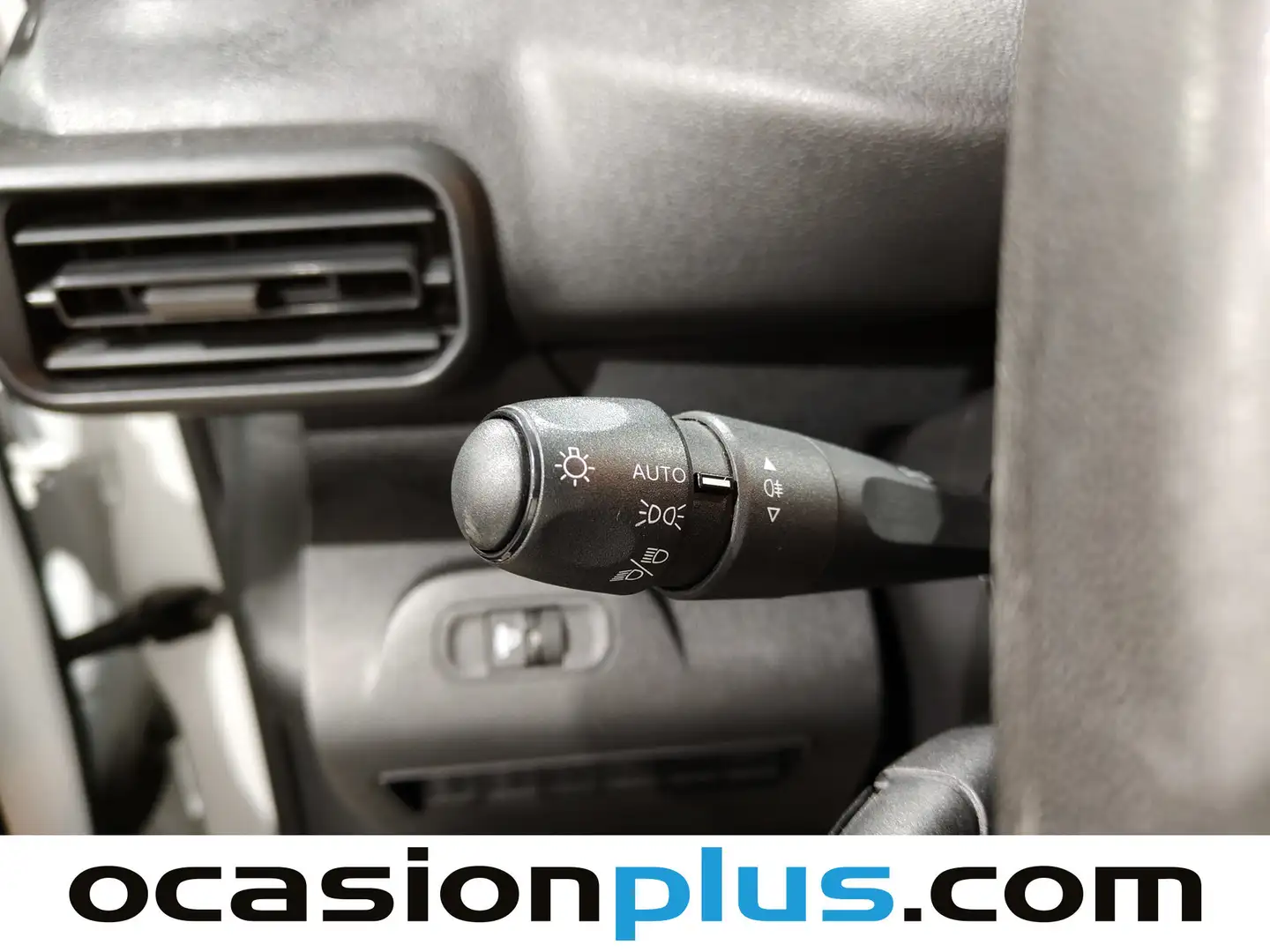 Foto Peugeot Partner Peugeot Partner BlueHDi 100 S&S Pro Standard 600kg (98 CV)