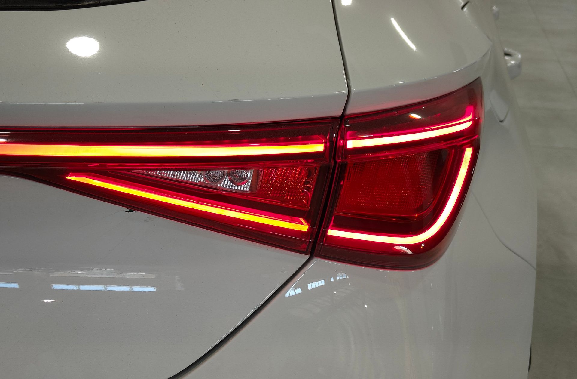 Cupra León 1.5 eTSI DSG - foto 18