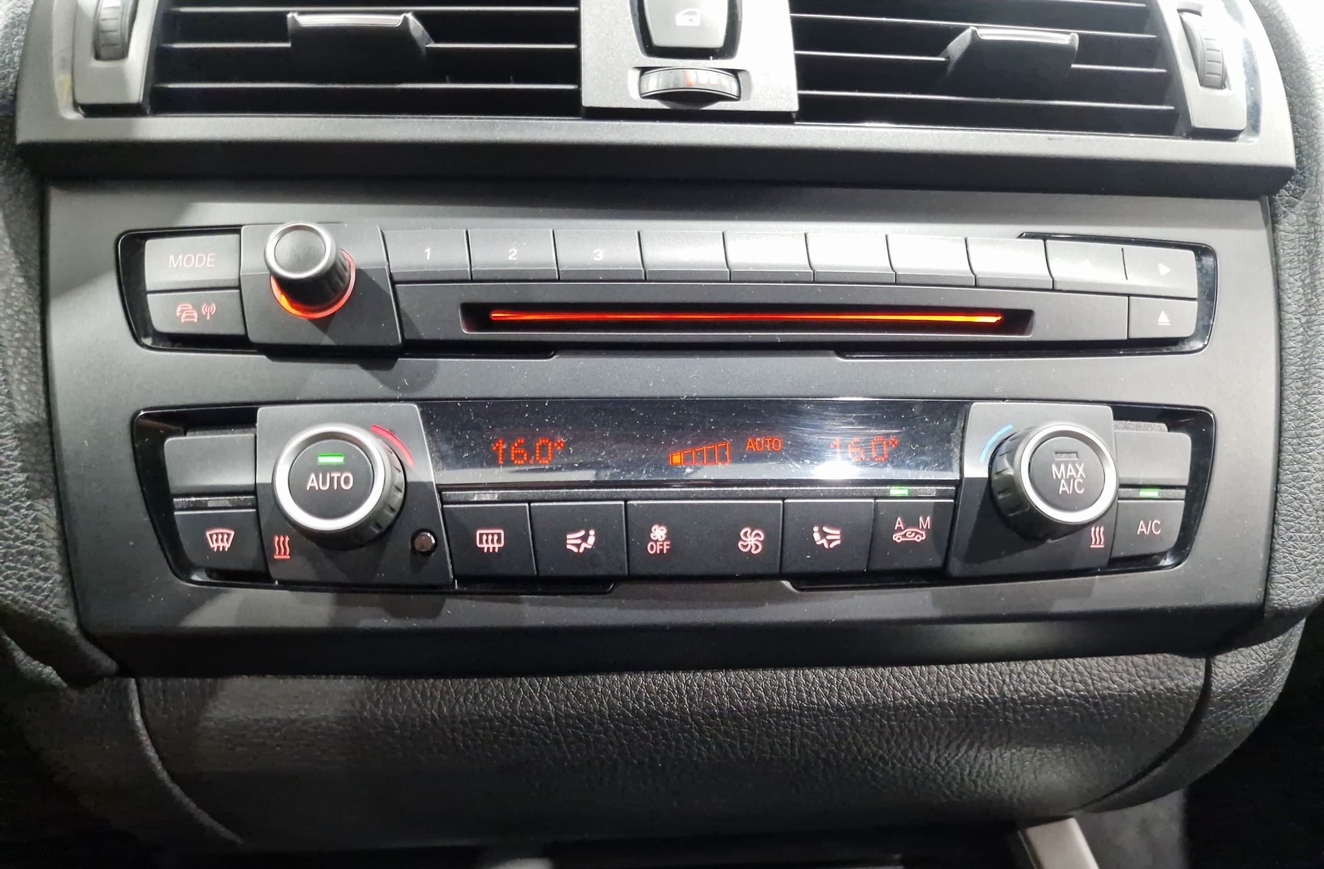 BMW Serie 1 116d Efficient Dynamics - foto 26