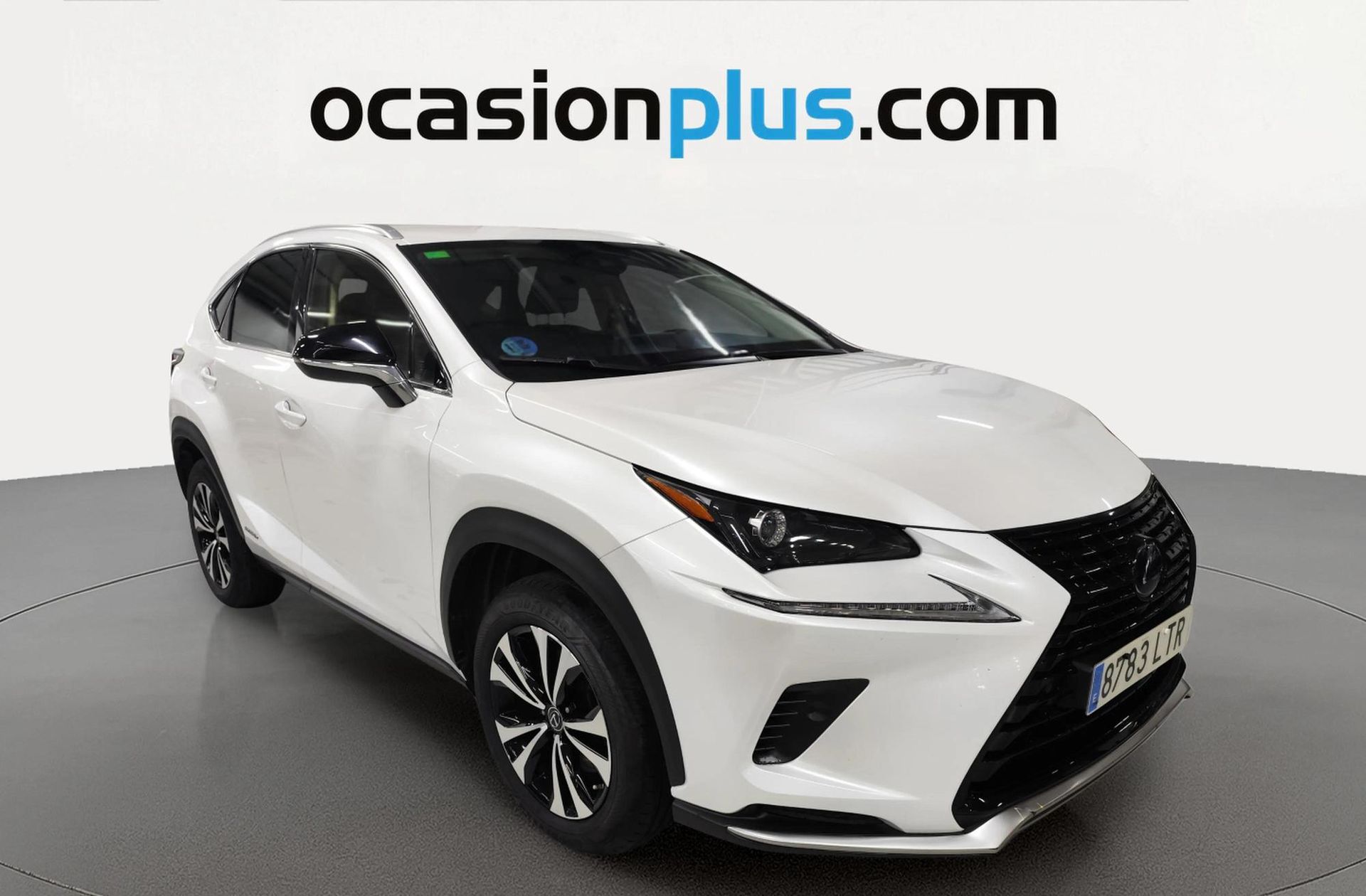 Lexus NX 300h Premium 2WD - foto 2