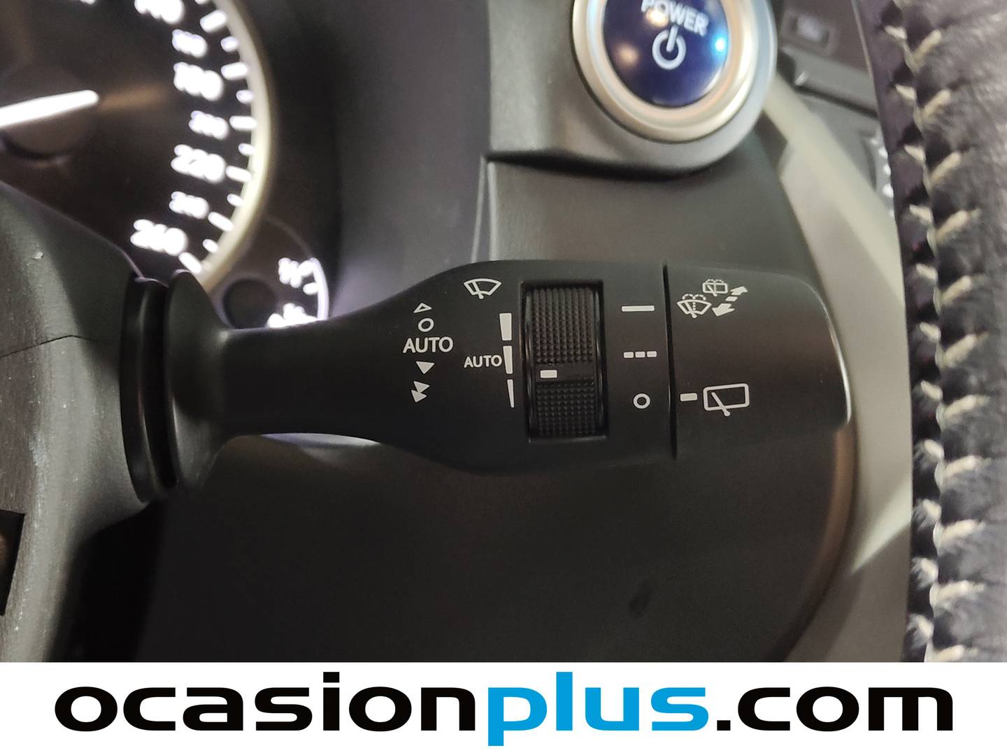 Foto Lexus NX Lexus NX 300h Corporate 2WD + Navibox (197 CV)