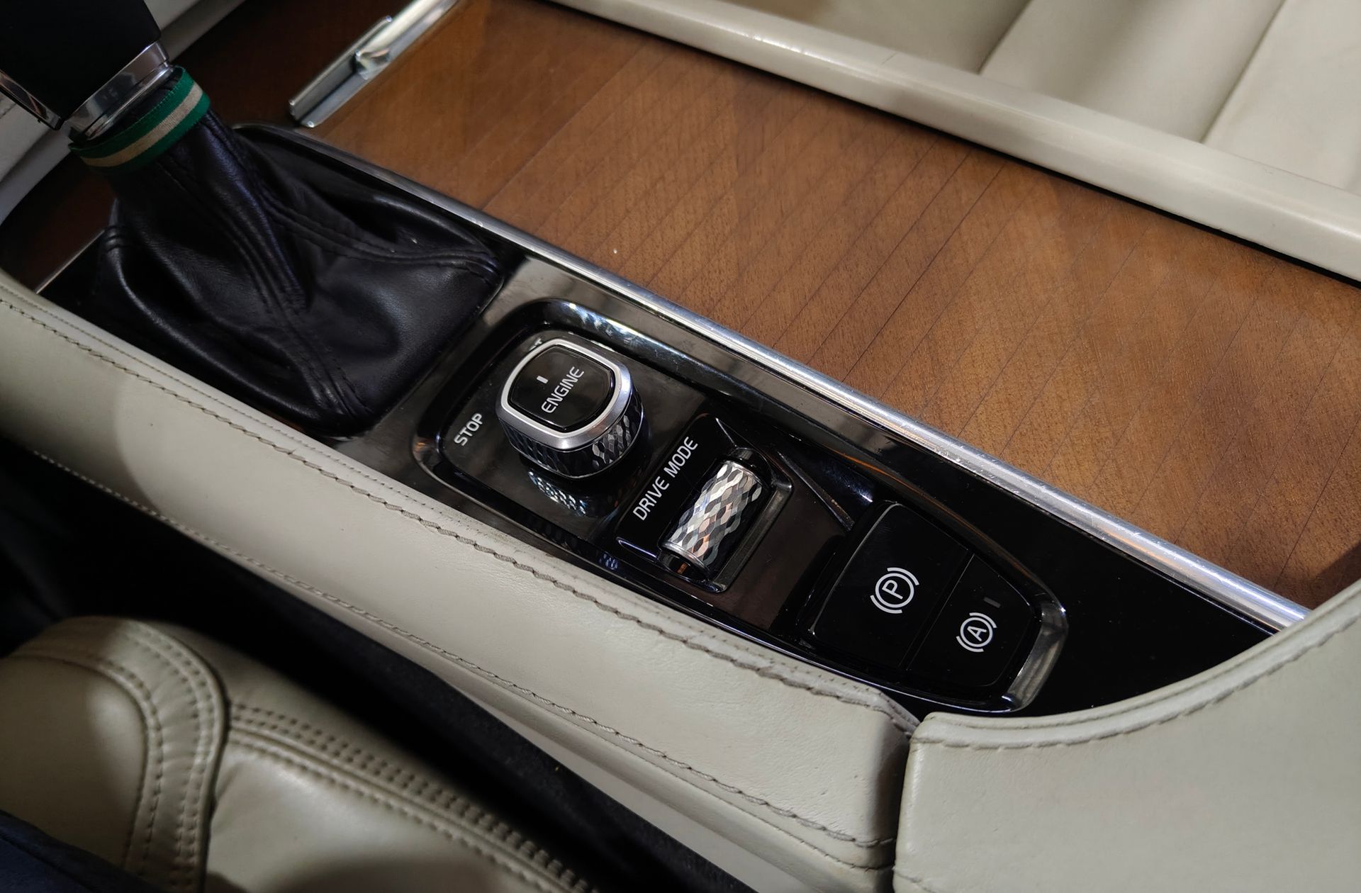 Volvo XC90 D5 Inscription AWD 7 plazas - foto 39