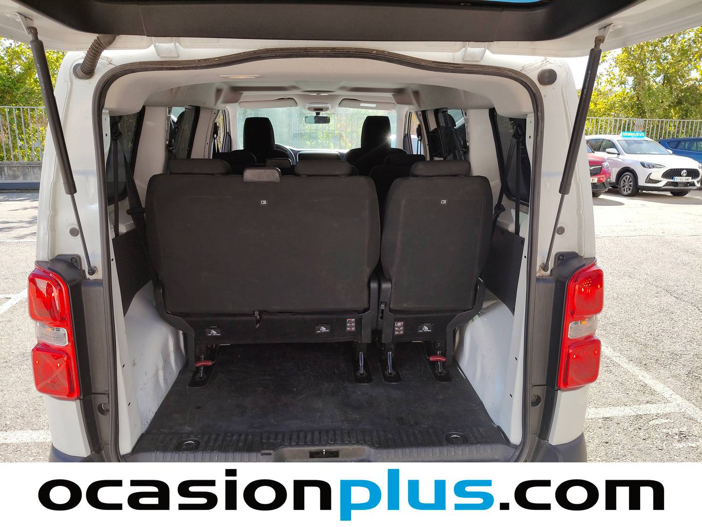 Foto asientos traseros Citroën Jumpy Citroën Jumpy Combi BlueHDi 120 Talla M Confort (120 CV) 8 Plazas