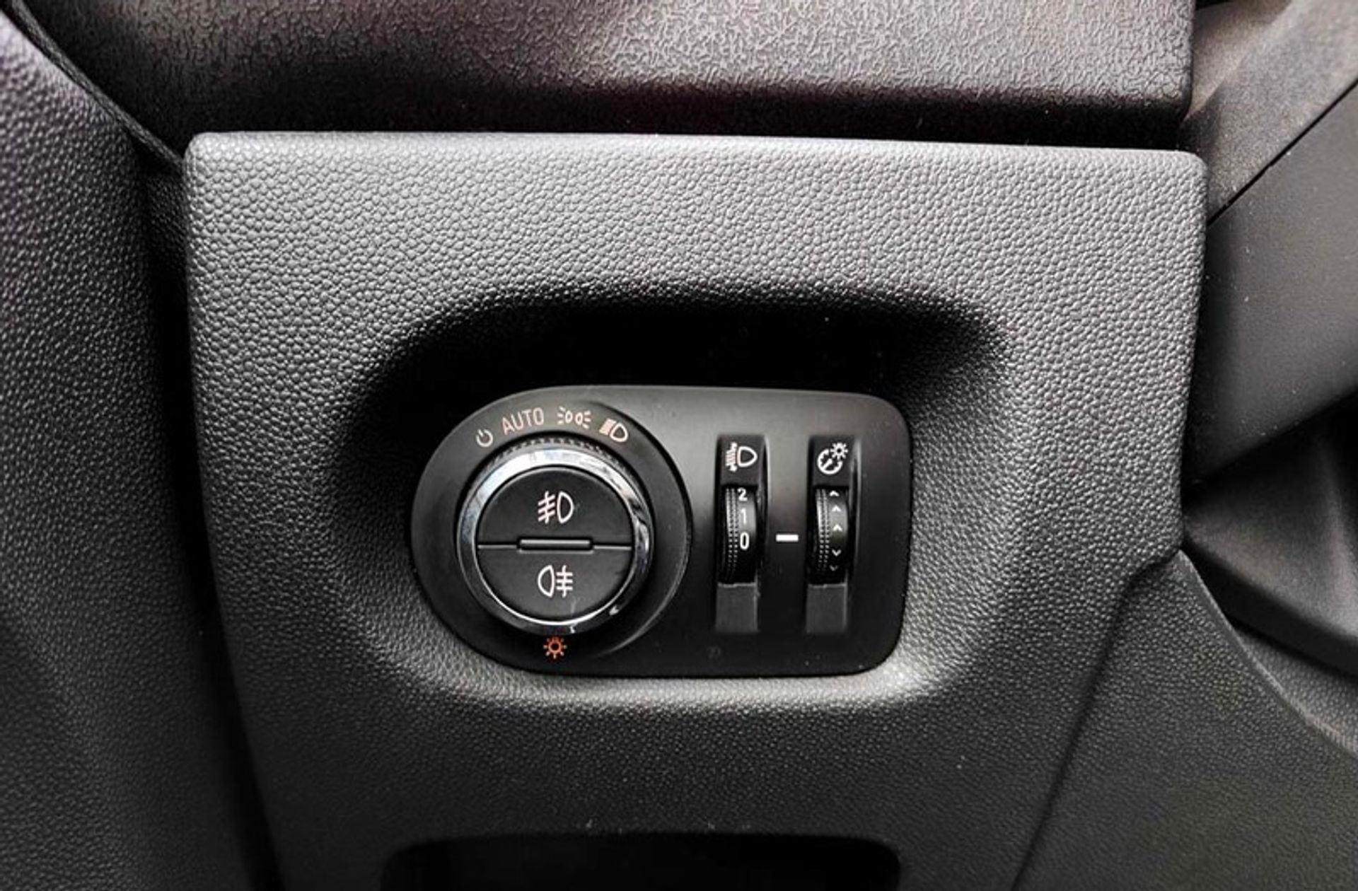 Opel Corsa 1.6 Turbo OPC - foto 10