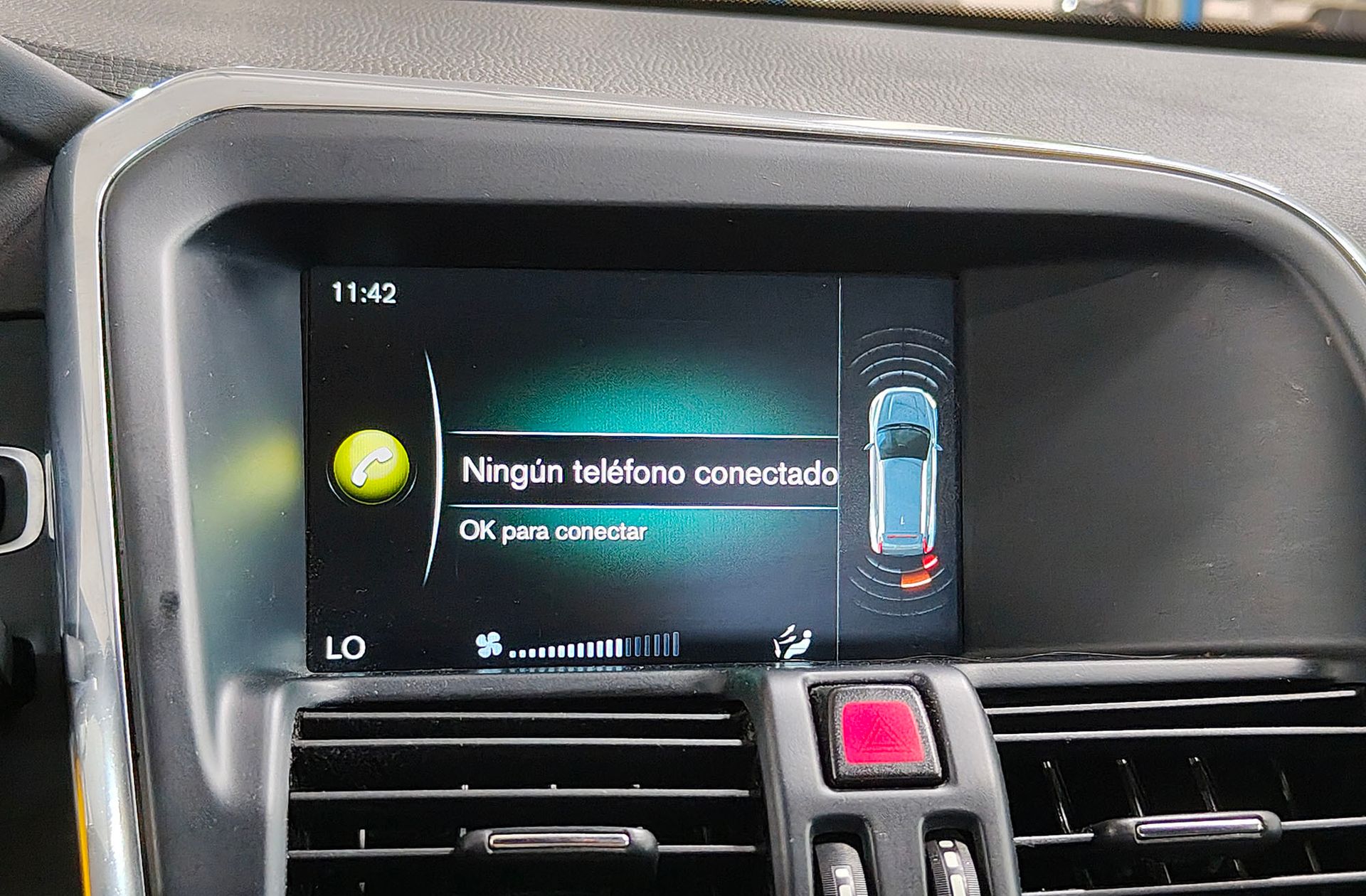 Volvo XC60 D3 R-Design Momentum - foto 8