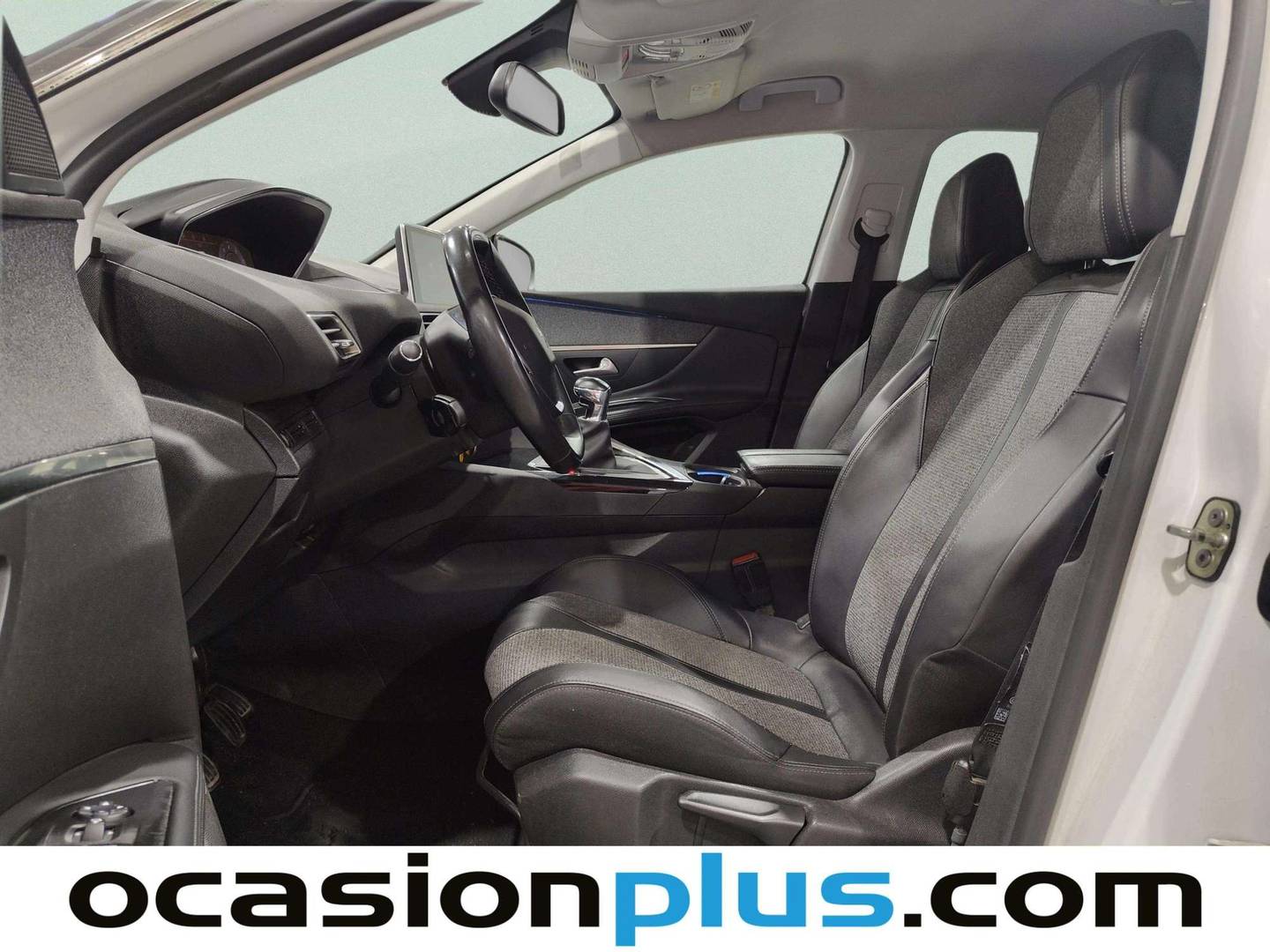 Foto asientos delanteros Peugeot 5008 Peugeot 5008 PureTech 130 S&S Allure (130 CV)