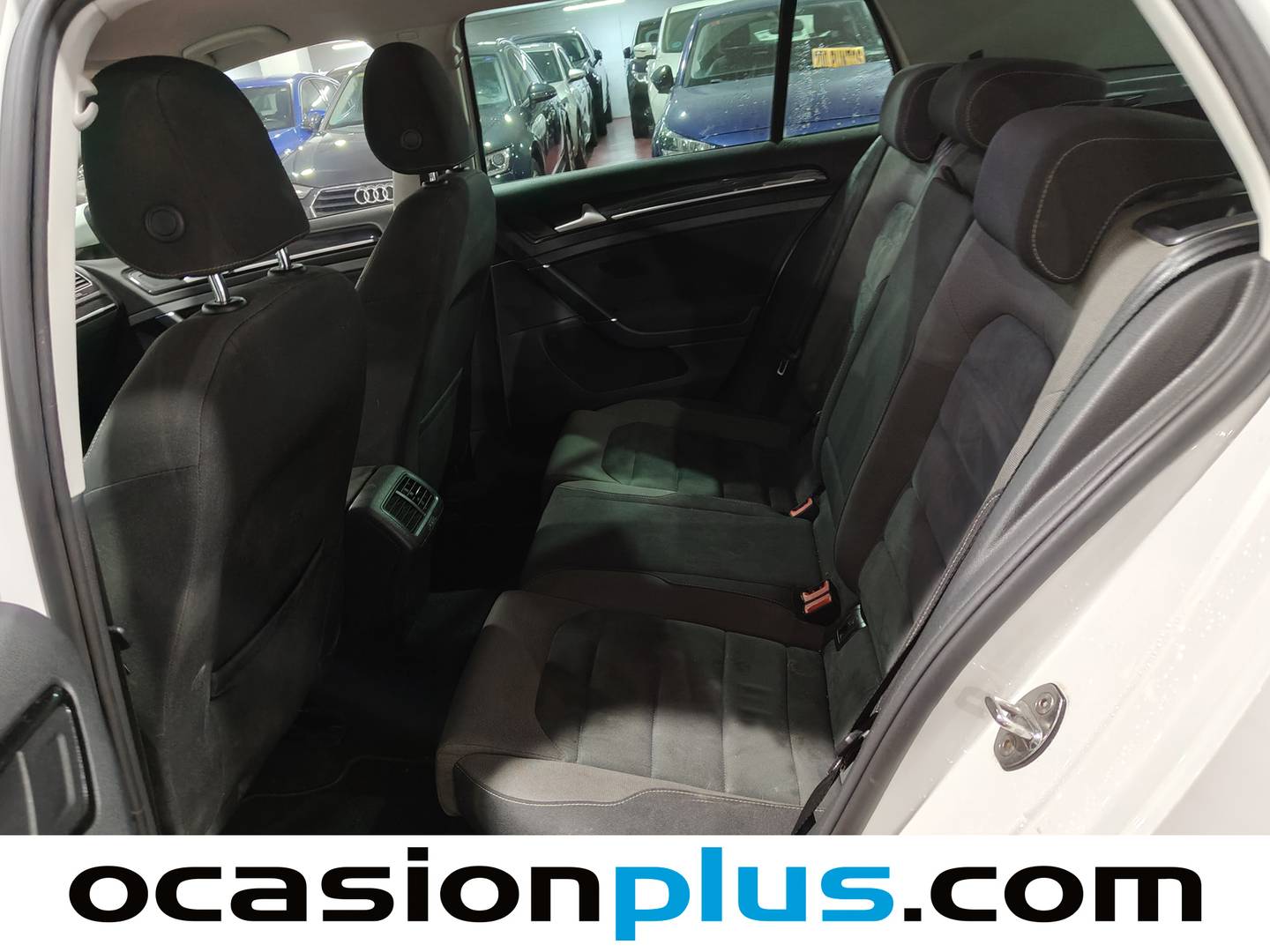 Foto asientos traseros Volkswagen Golf Volkswagen Golf 1.6 TDI Sport R-Line DSG (115 CV)