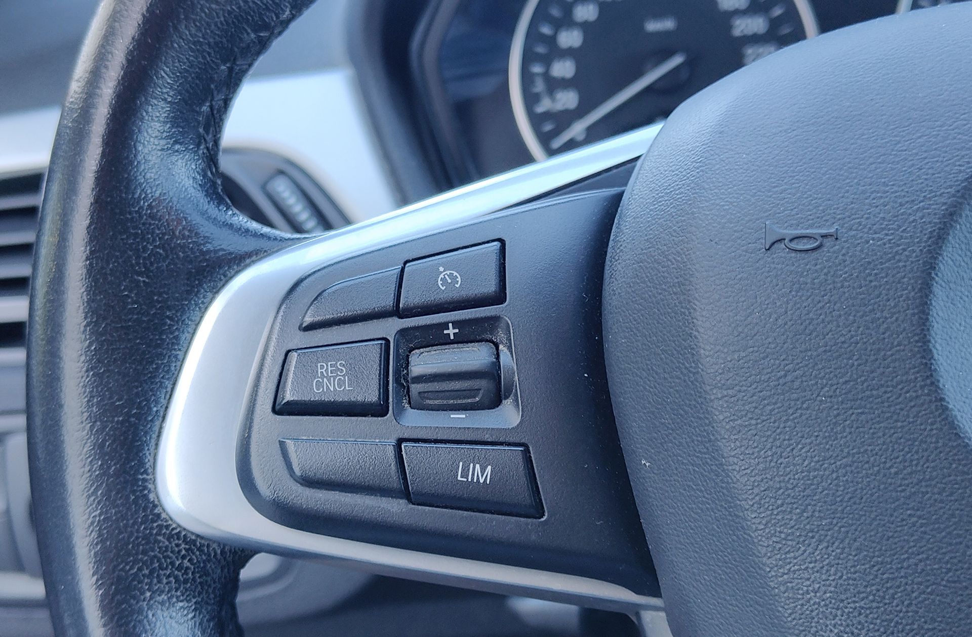 BMW X1 sDrive18d - foto 33