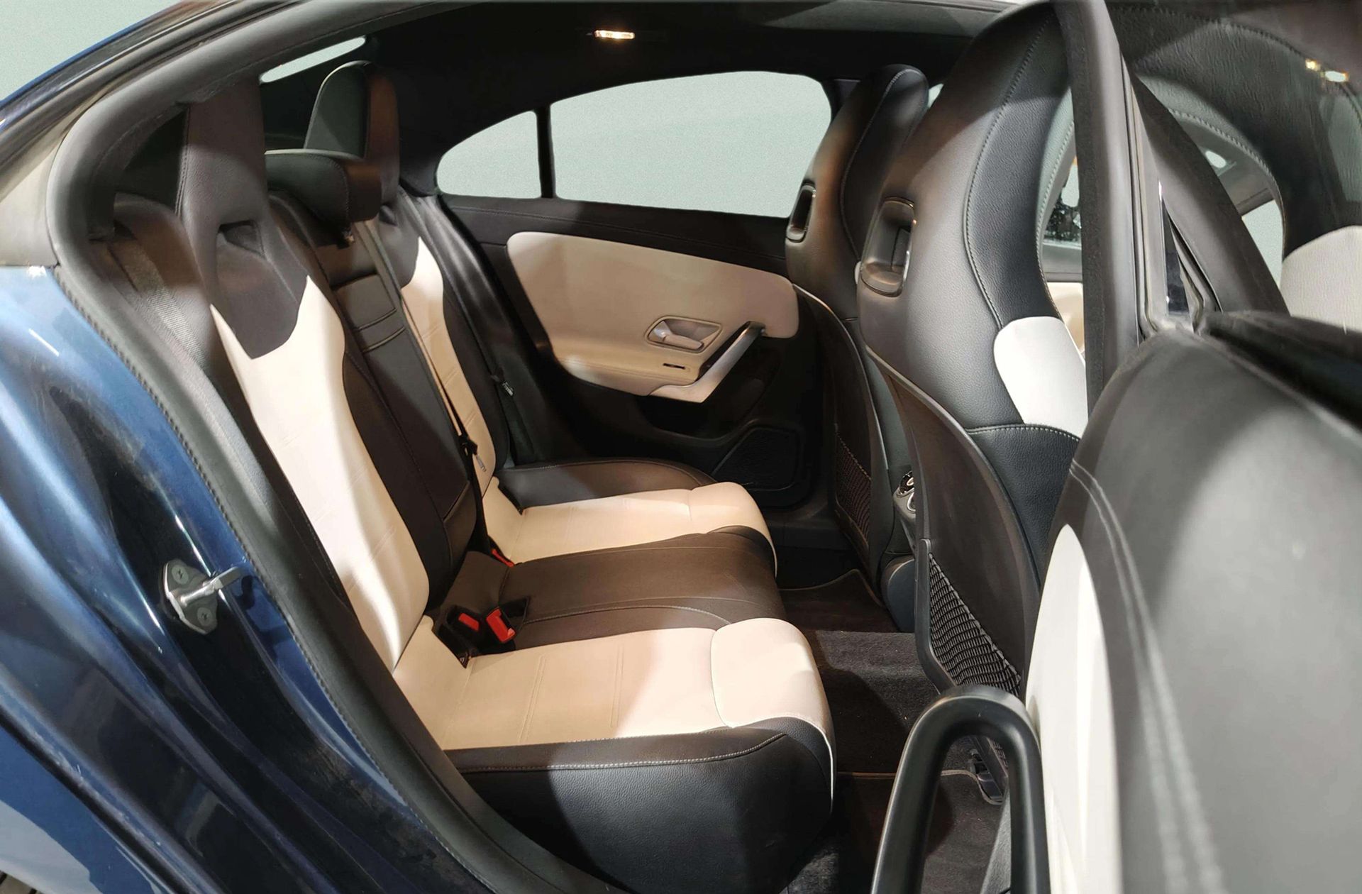 Mercedes-Benz CLA 220 d - foto 24