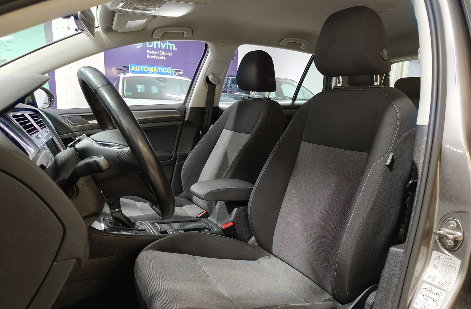 Volkswagen Golf Business 1.6 TDI BMT DSG - foto 8