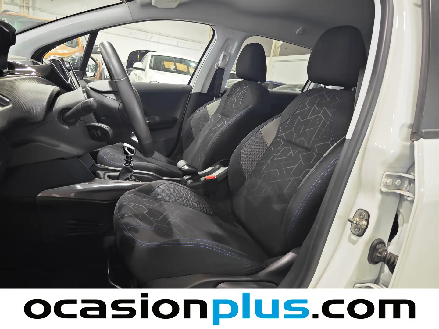 Foto Peugeot 2008 Peugeot 2008 BlueHDi 100 S&S Style (100 CV)