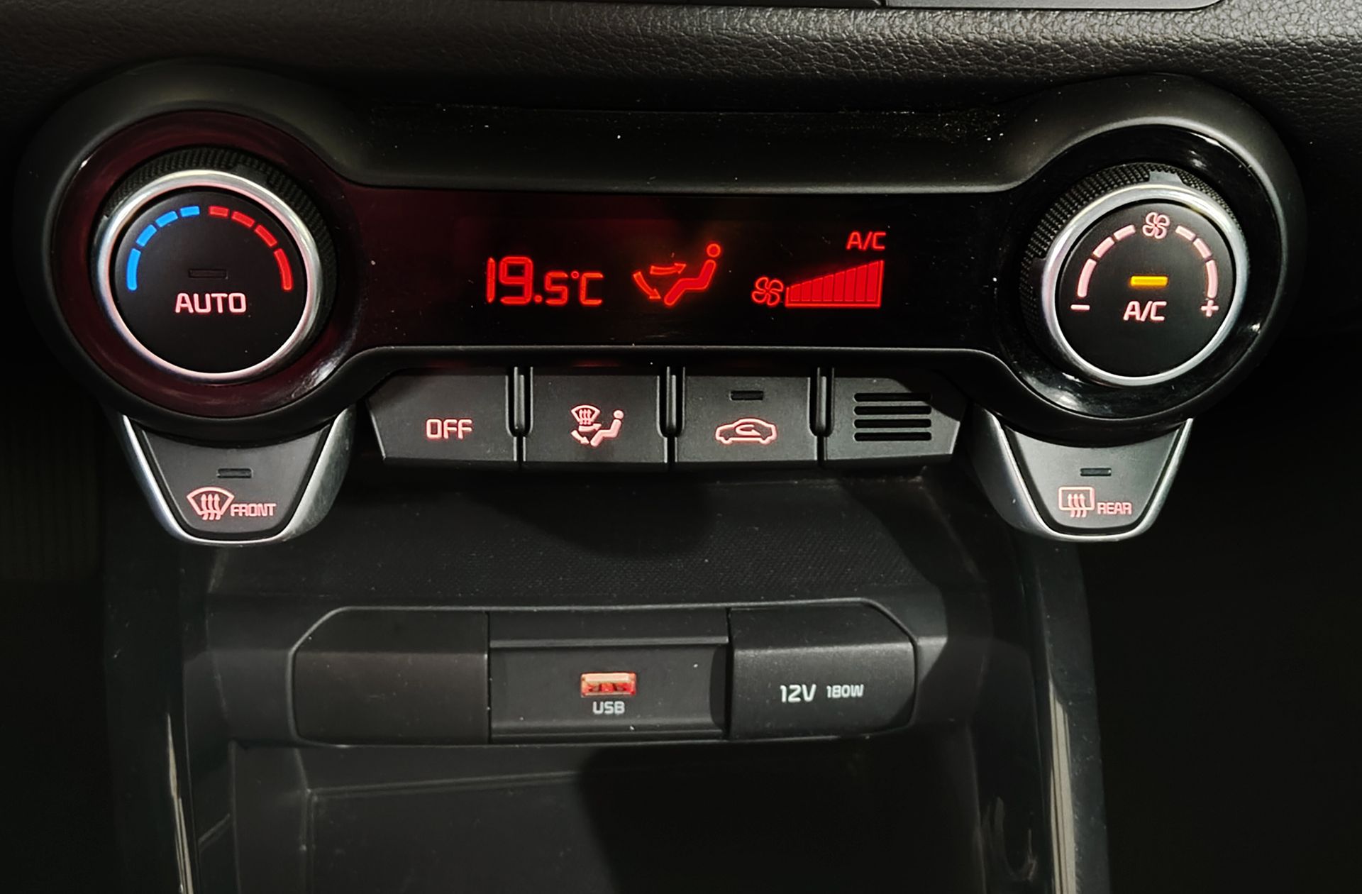 Kia Stonic 1.0 T-GDi Drive - foto 24