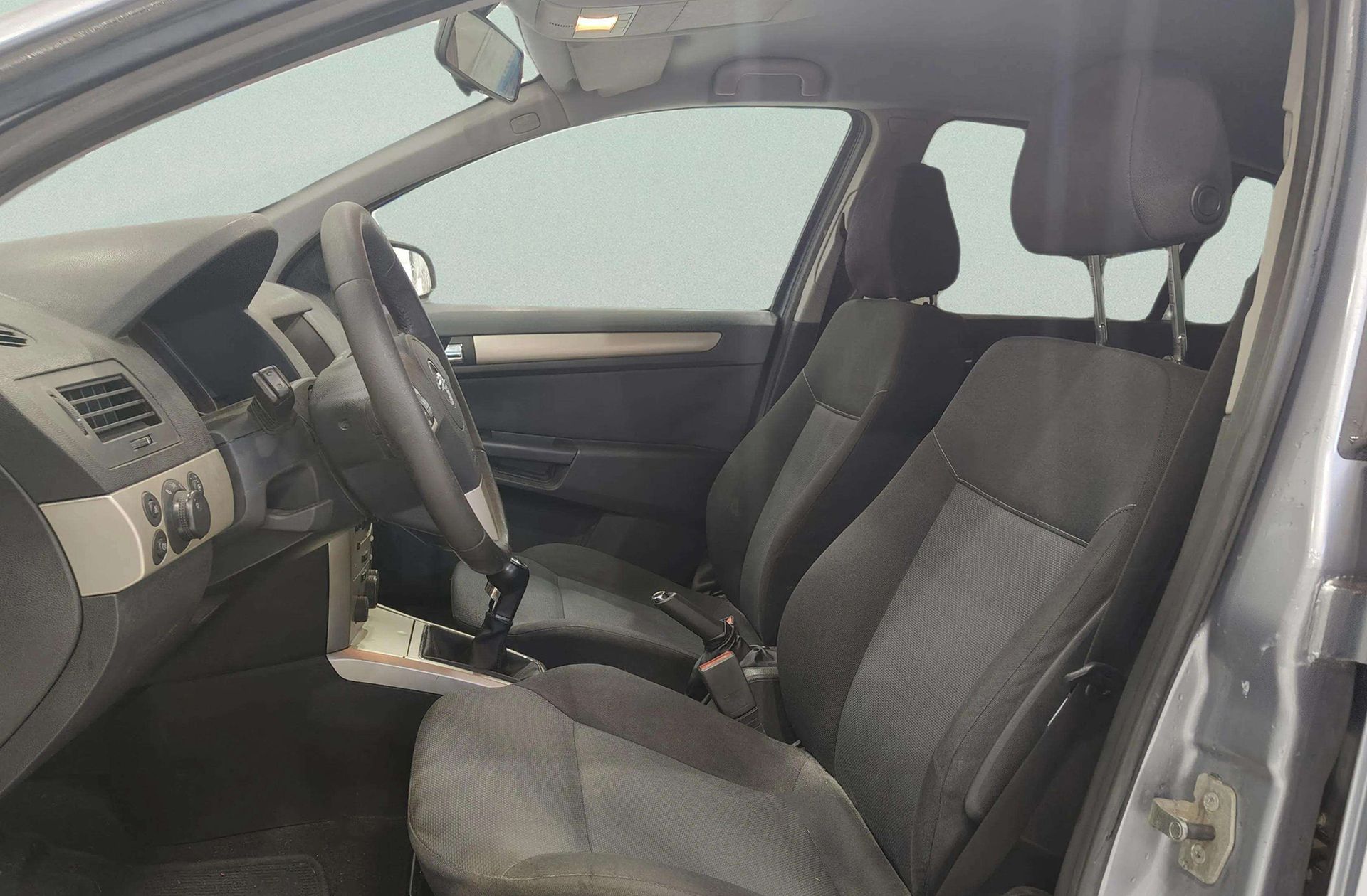 Opel Astra 1.4 Enjoy - foto 8