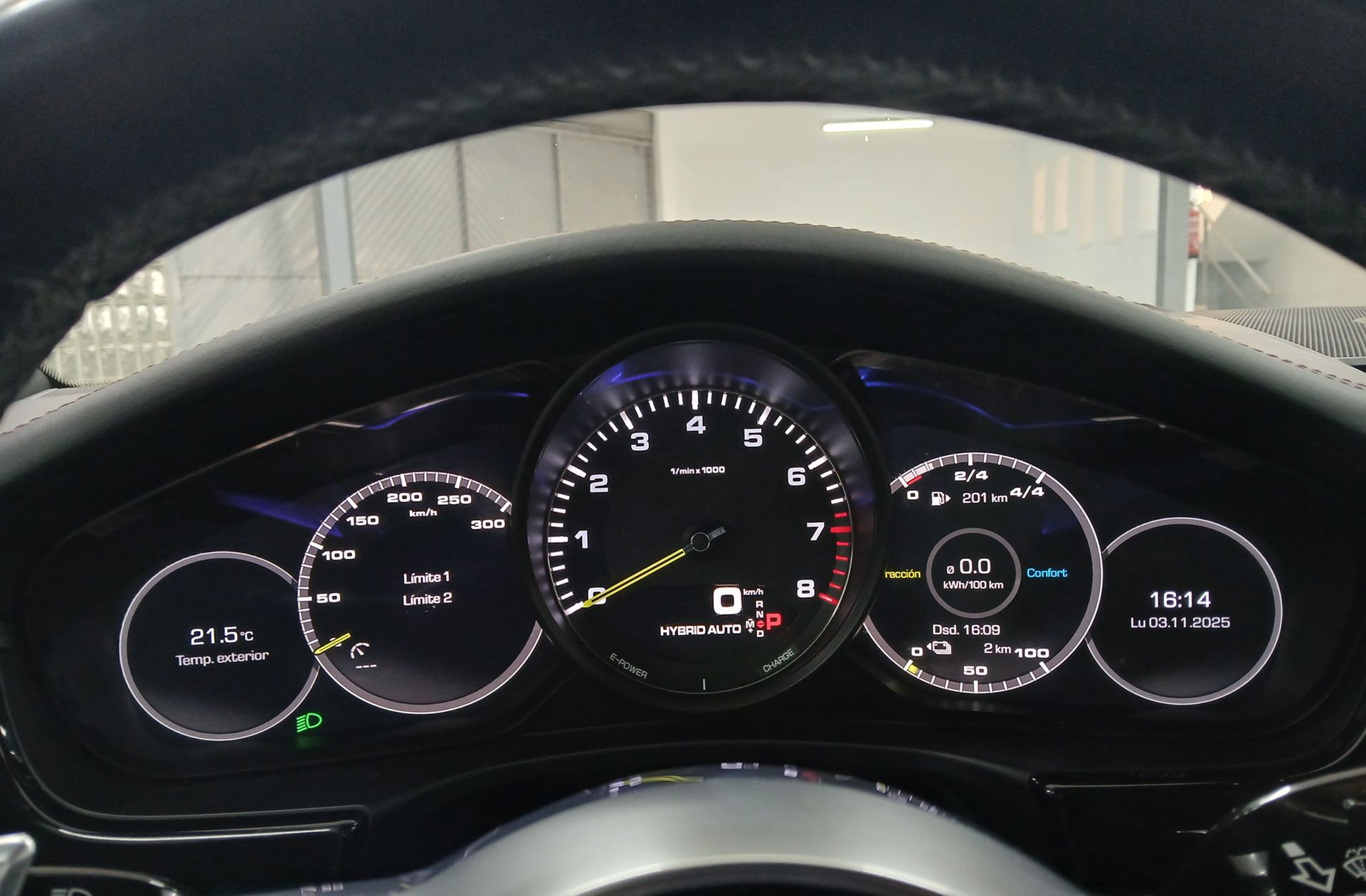 Porsche Panamera 4 E-Hybrid - foto 25