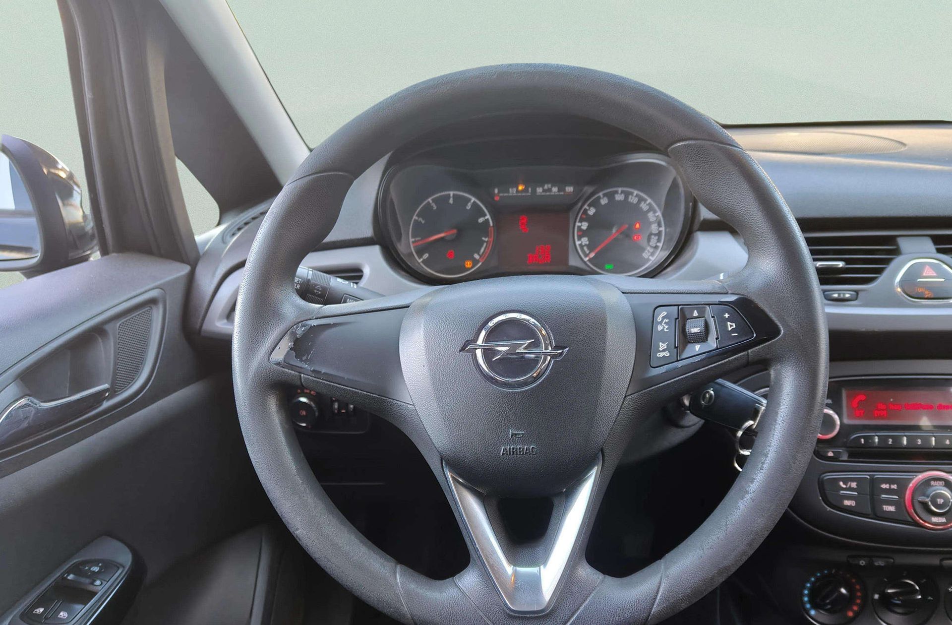Opel Corsa 1.4 Expression - foto 19