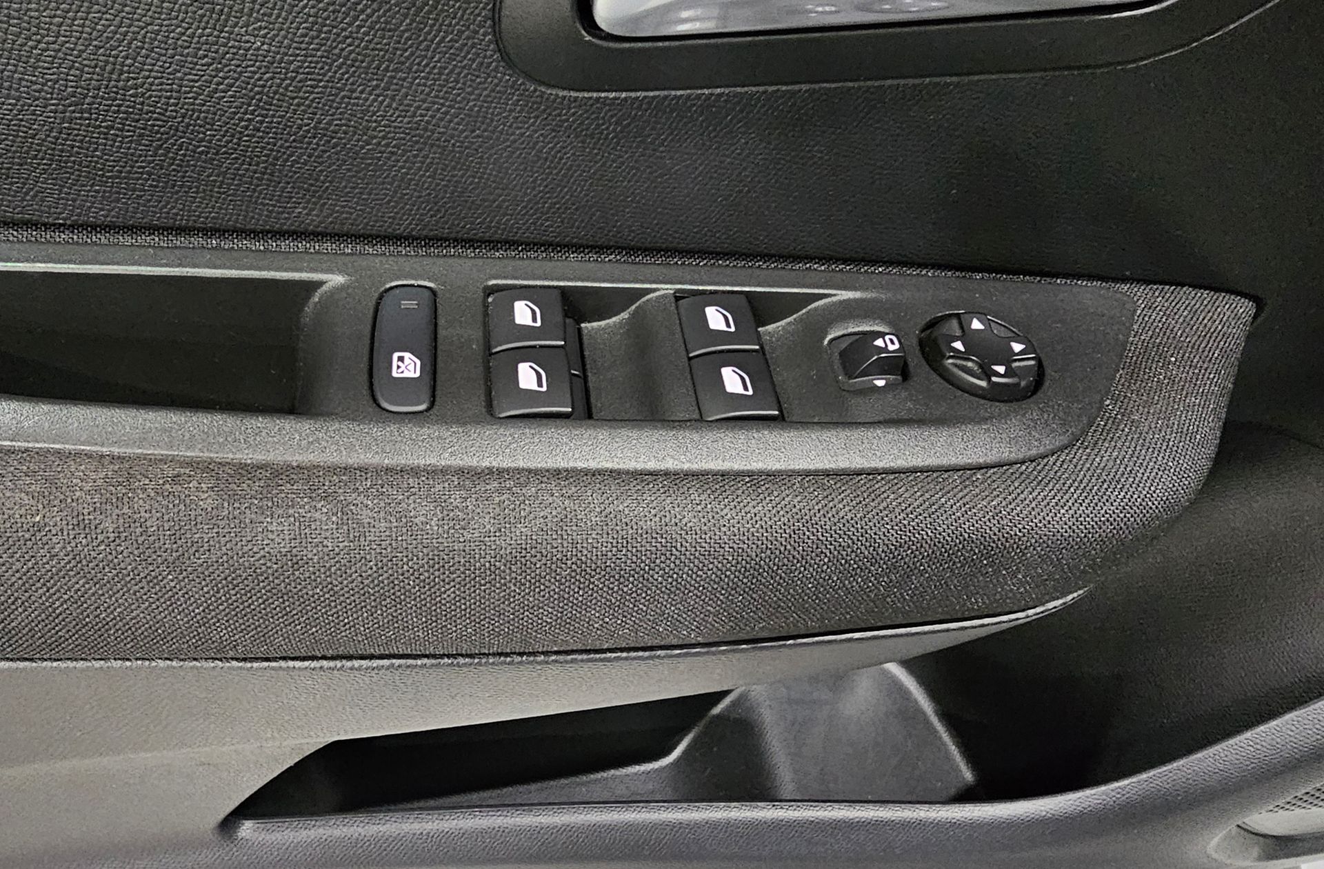 Peugeot 208 PureTech 100 Active Pack - foto 32