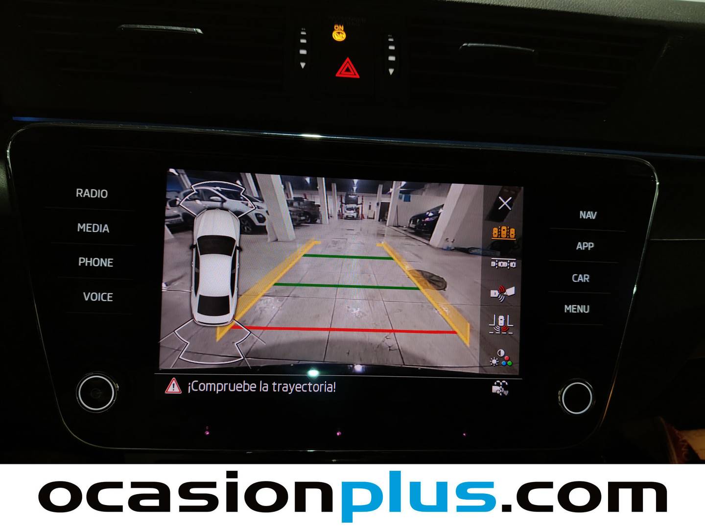 Accesorios del Skoda Superb Skoda Superb 1.5 TSI Sport Line DSG (150 CV)