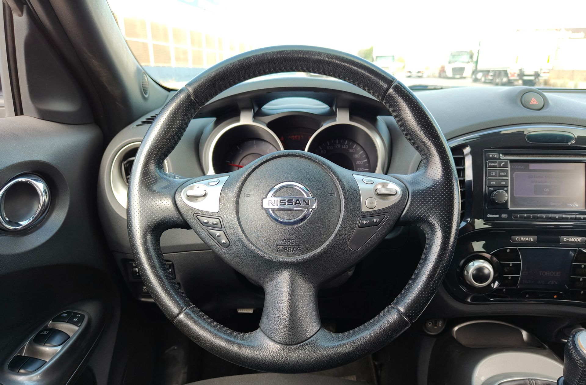 Nissan Juke 1.5 dCi Tekna Premium 4x2 - foto 17