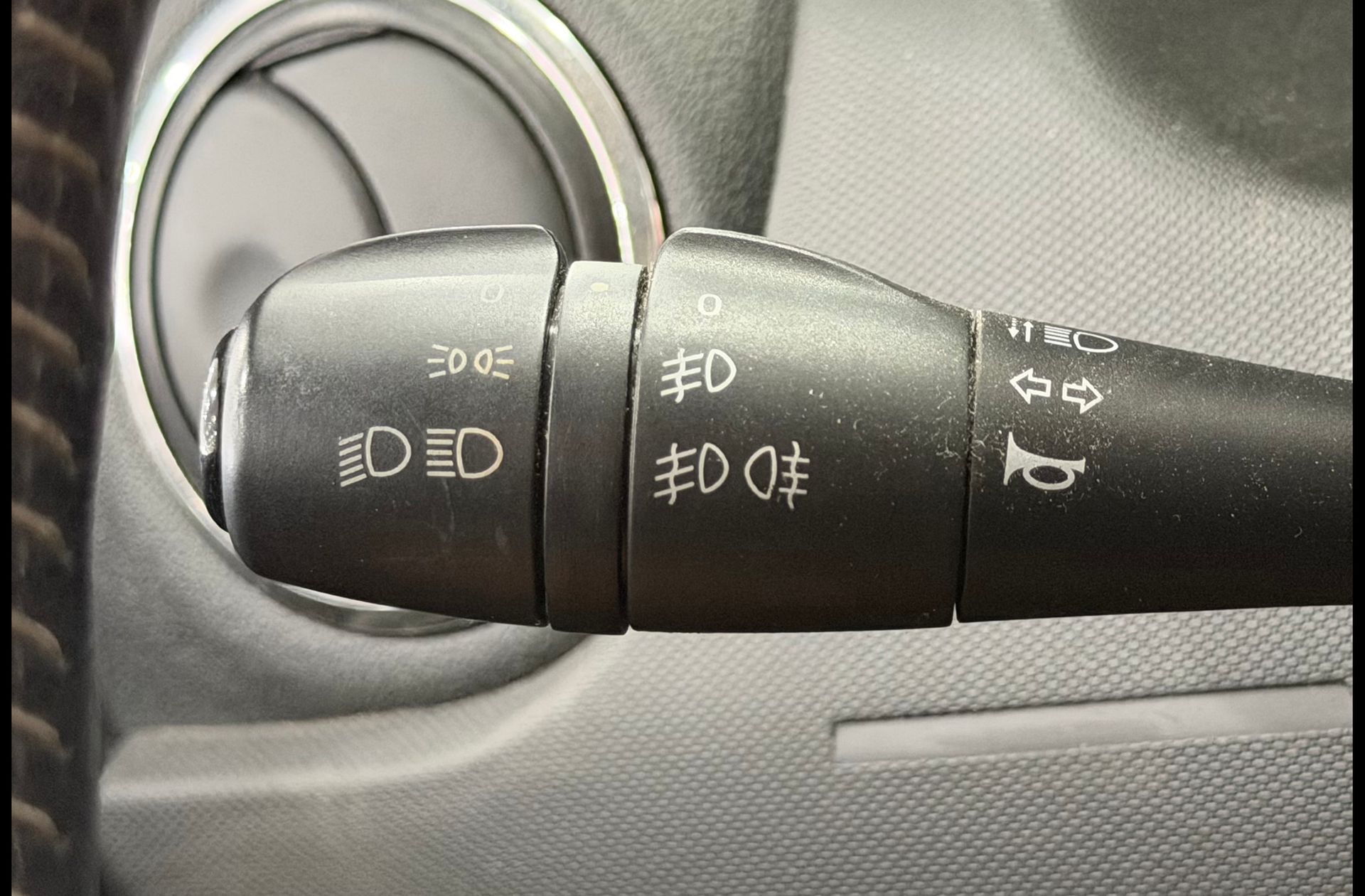 Dacia Duster Laureate dCi - foto 23