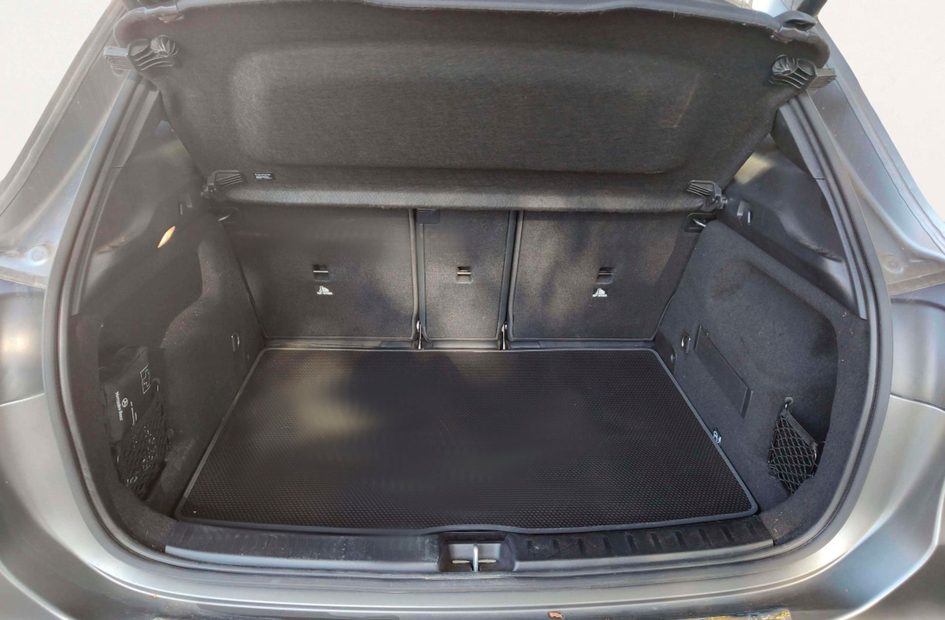 Mercedes-Benz GLA 250 e Pack AMG - foto 21