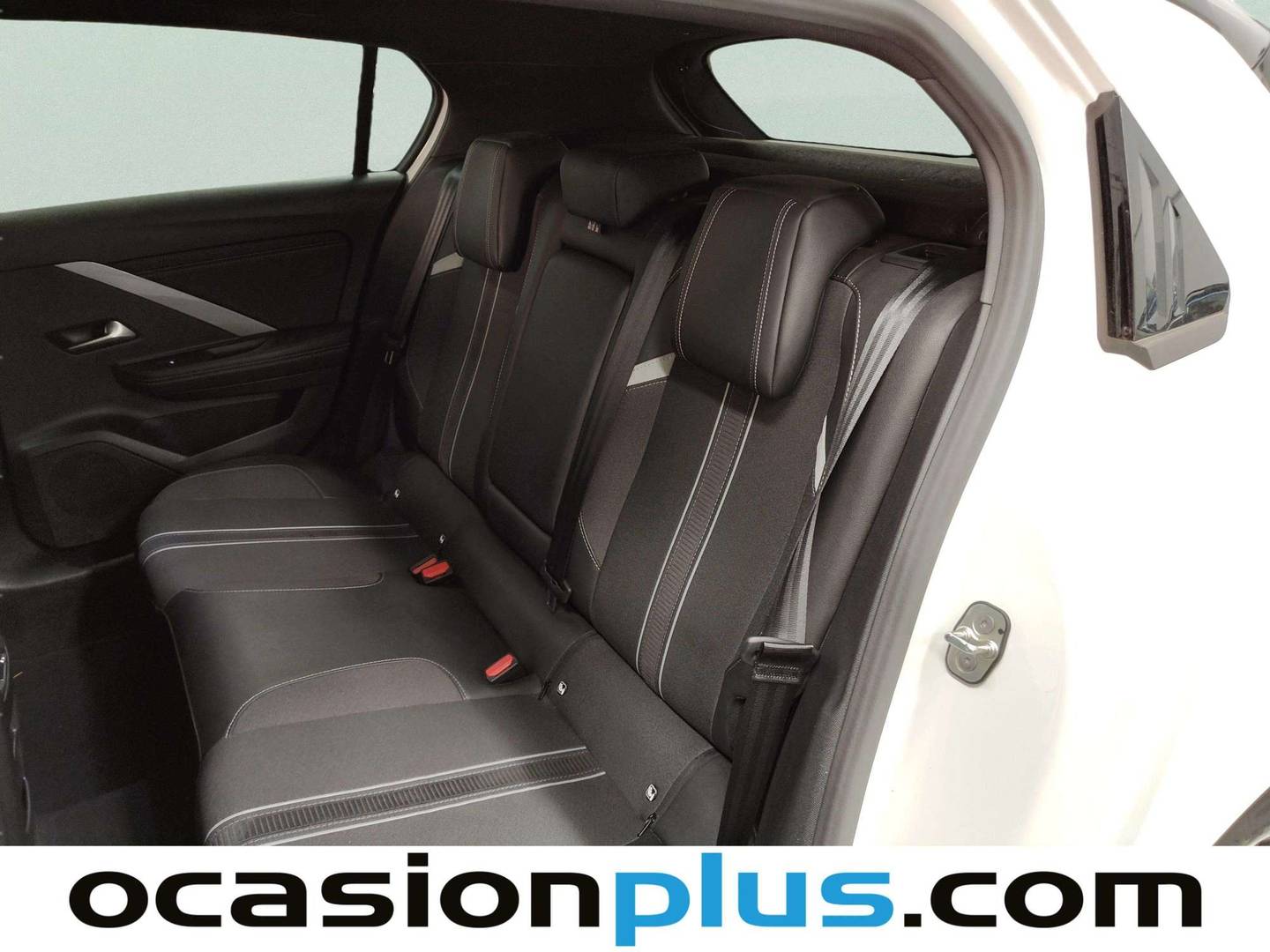 Foto asientos traseros Opel Astra Opel Astra 1.5D DTH GS Auto (130 CV)