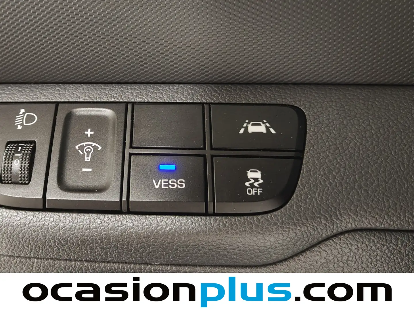 Foto Hyundai IONIQ Hyundai Ioniq 1.6 GDI PHEV Tecno DCT (141 CV)