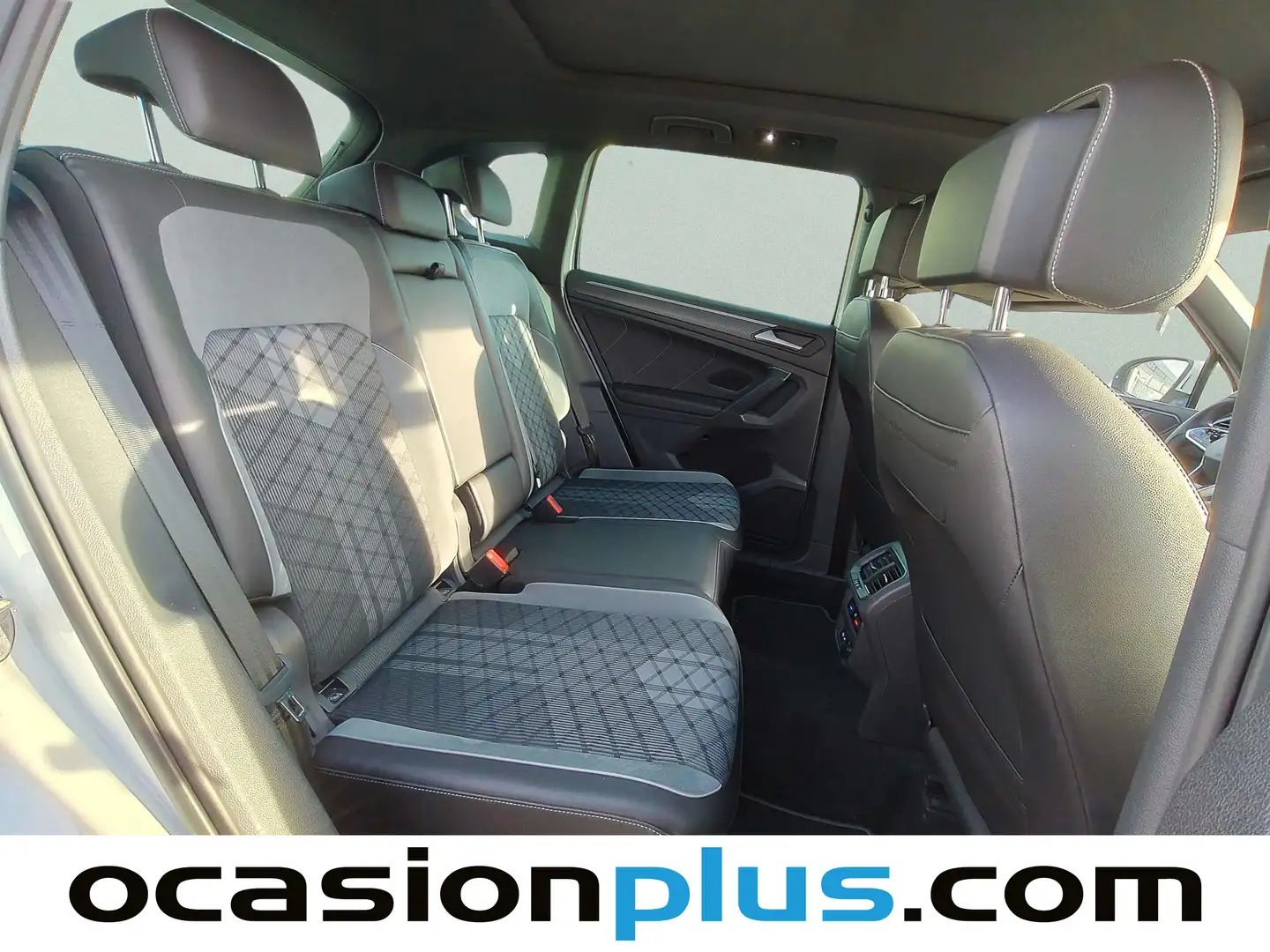 Foto Volkswagen Tiguan Volkswagen Tiguan R-Line 2.0 TDI (150 CV) DSG