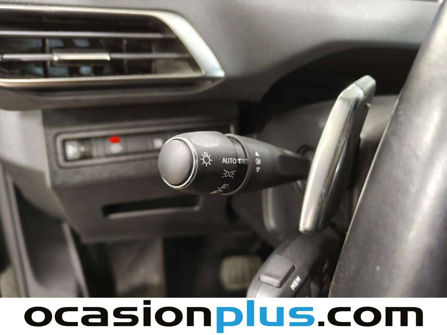 Foto Peugeot 3008 Hybrid Peugeot 3008 Hybrid 300 Allure Pack e-EAT8 (300 CV)