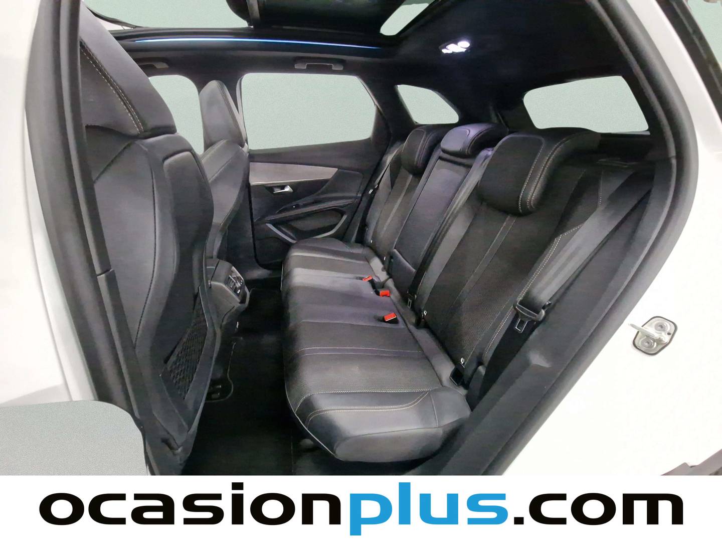 Foto Peugeot 3008 Peugeot 3008 PureTech 130 S&S GT EAT8 (130 CV)