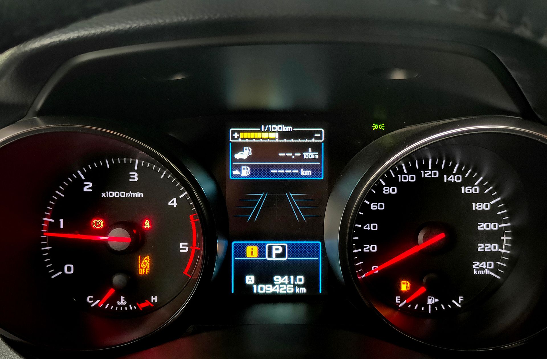 Subaru Outback 2.0 TD Executive Plus CVT Lineartron AWD - foto 30