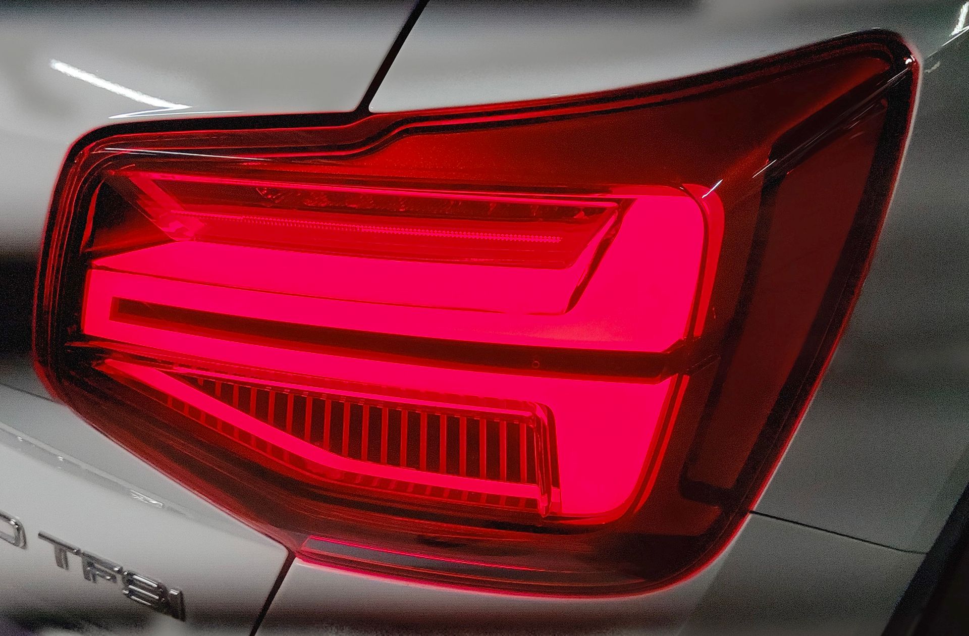 Audi Q2 Advanced 30 TFSI - foto 16