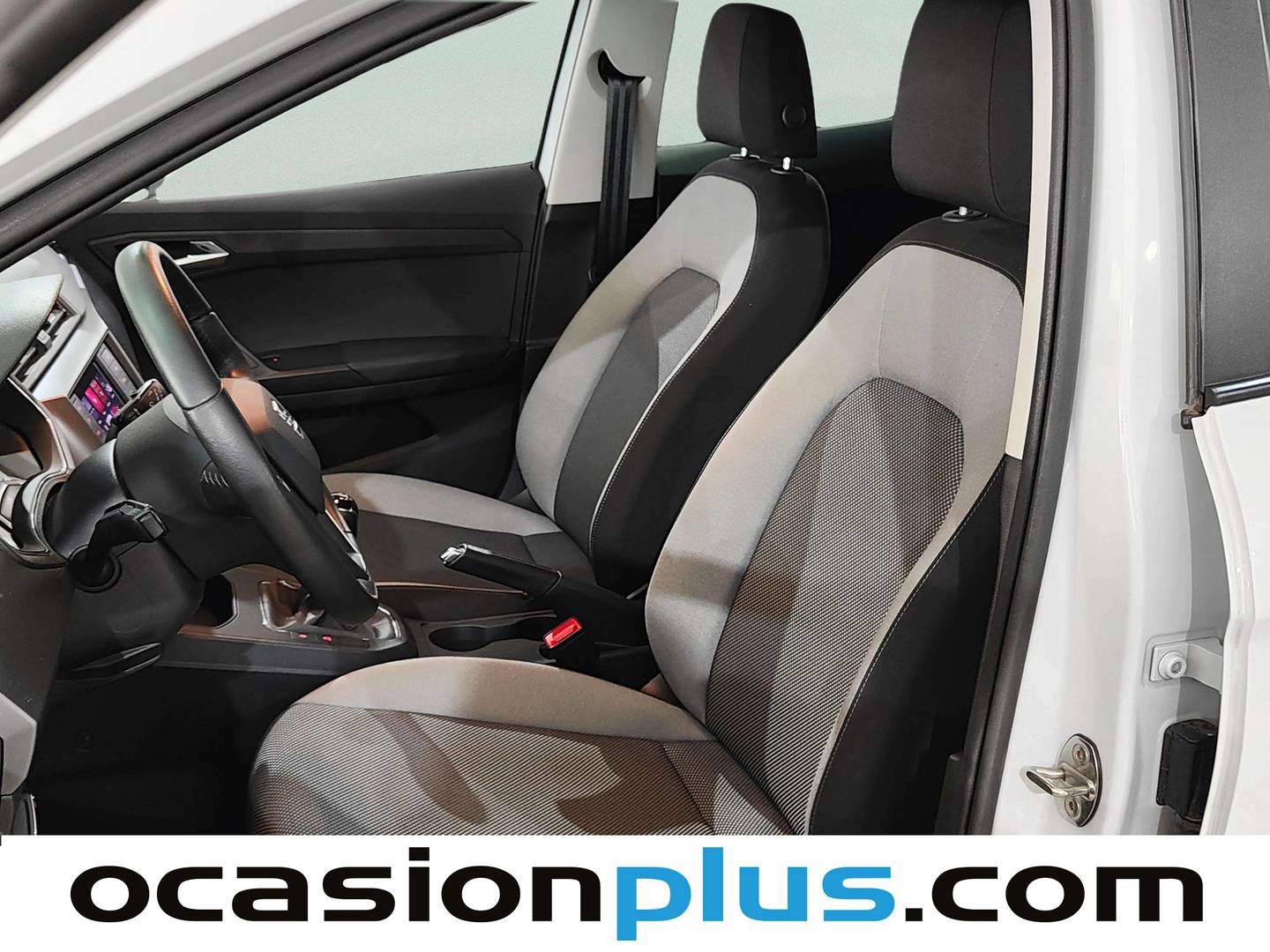 Foto Seat Ibiza SEAT Ibiza 1.0 MPI Style Plus (80 CV)