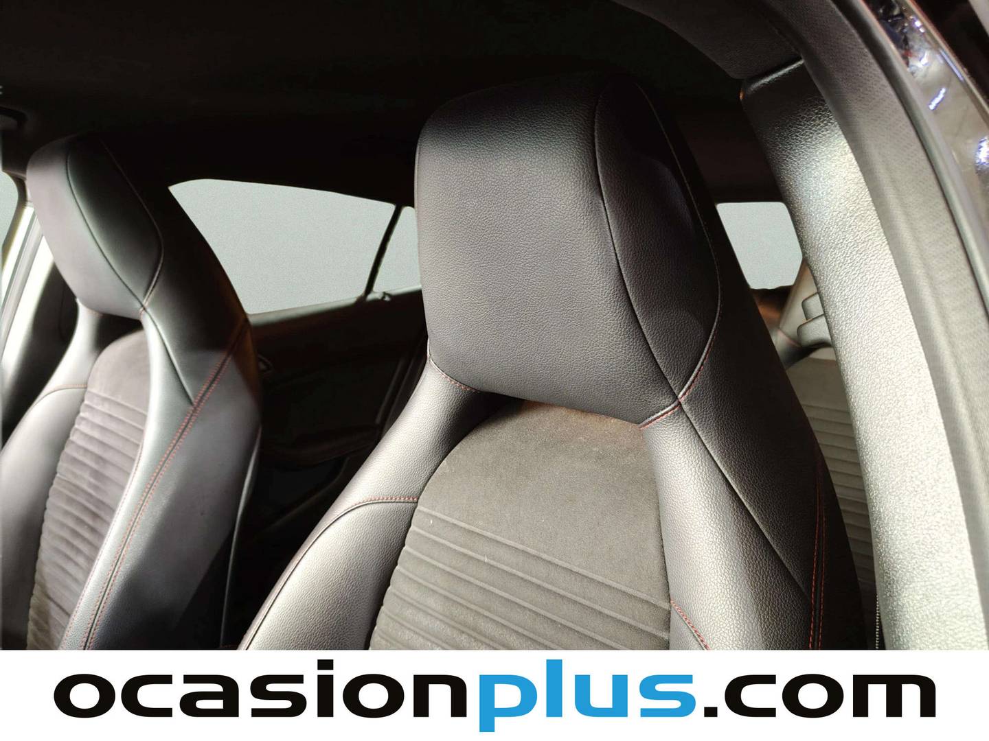 Foto Mercedes GLA Mercedes-Benz GLA 200 d (136 CV) Pack AMG