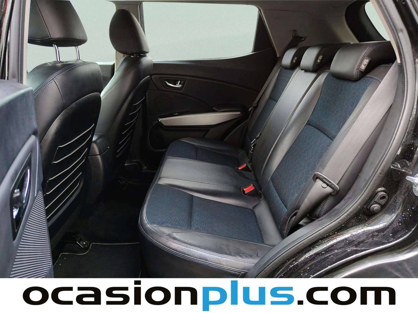 Foto asientos traseros SsangYong Tivoli SsangYong Tivoli G16 1.6 Limited 4x2 (128 CV)