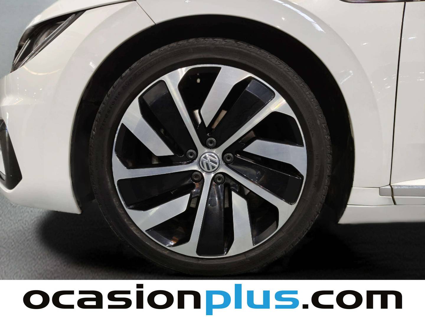 Volkswagen Arteon Volkswagen Arteon R-Line 2.0 TDI 110 kW (150 CV) DSG de segunda mano