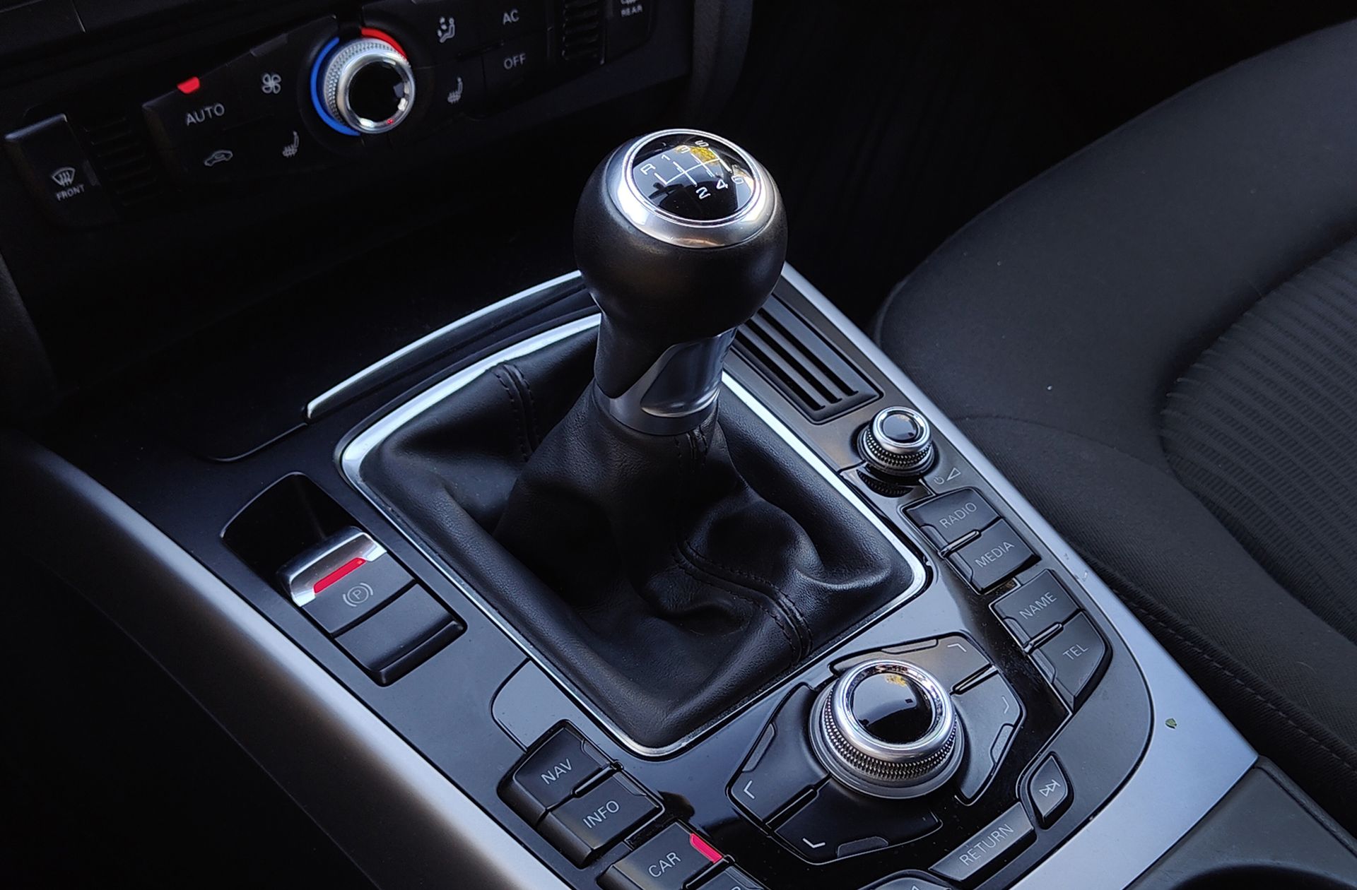 Audi A4 Avant Advanced edition 2.0 TDI - foto 5