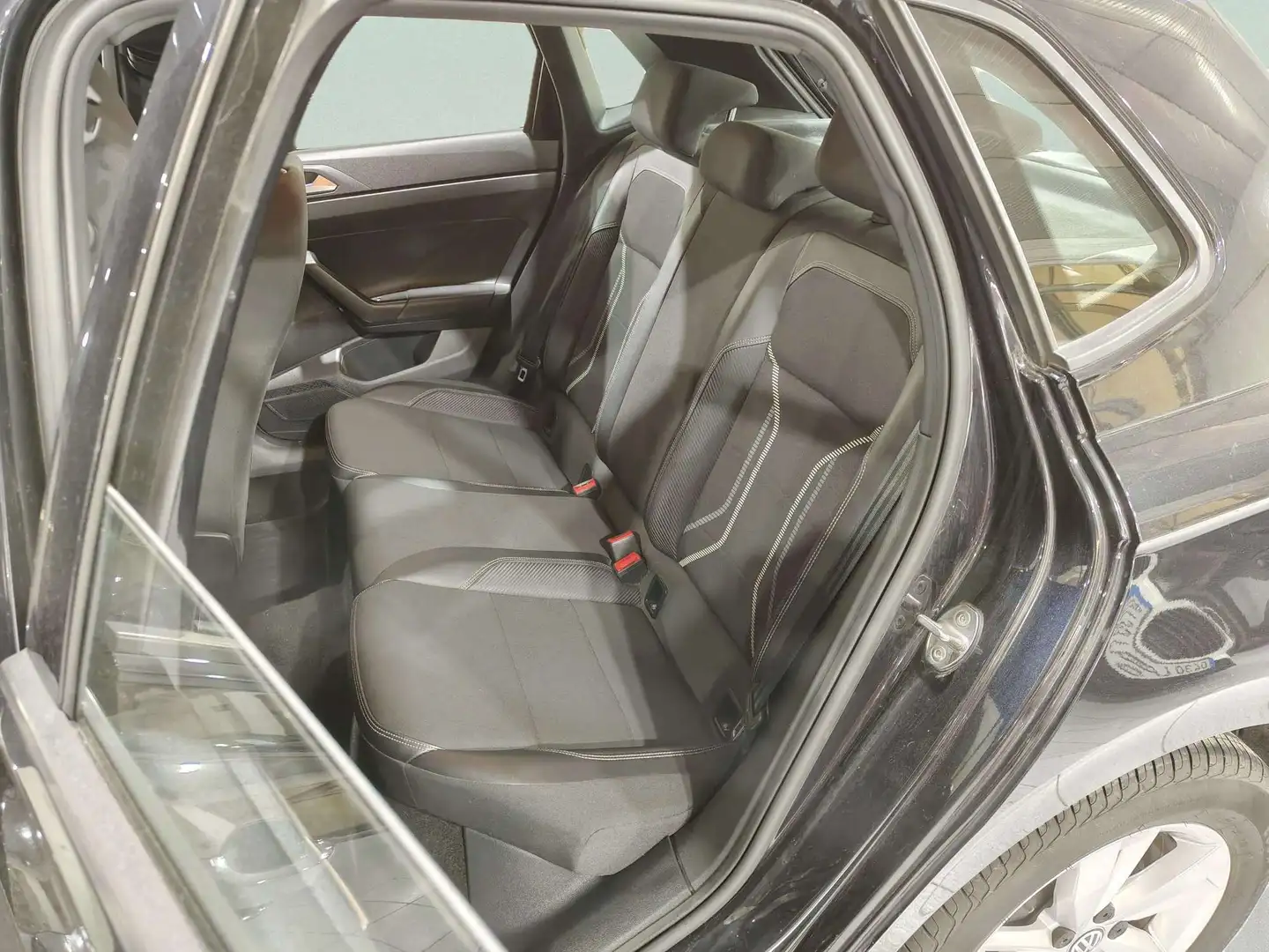 Foto Volkswagen Polo Volkswagen Polo Advance 1.0 TSI (95 CV)