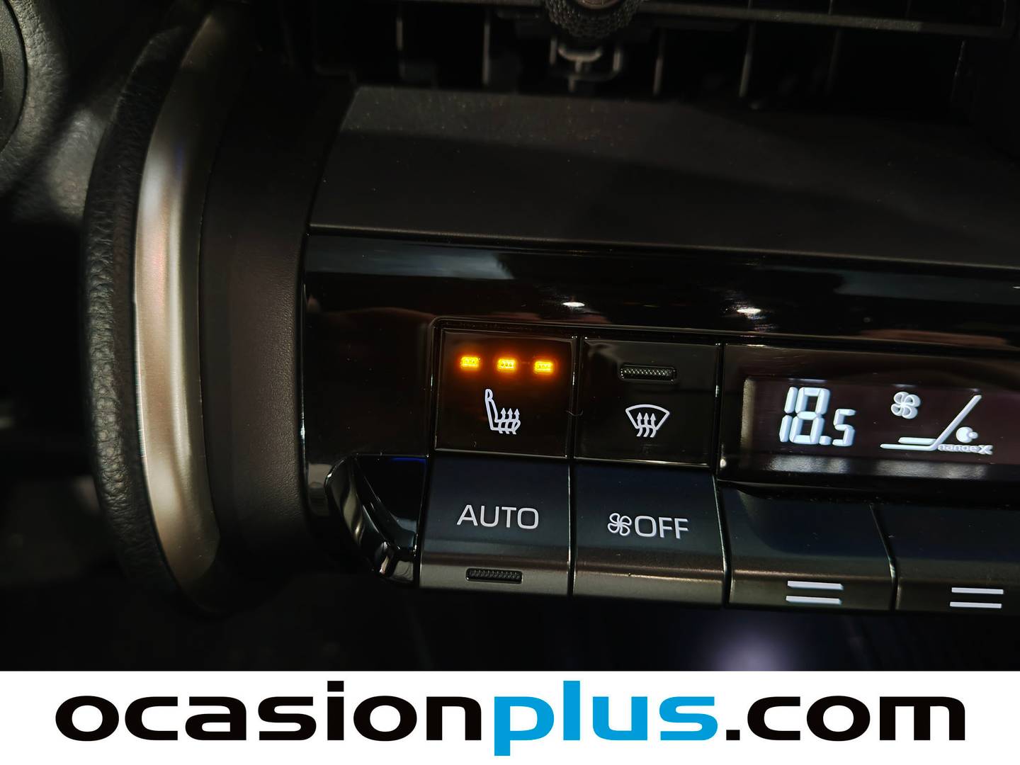 Equipamiento del Toyota C-HR Toyota C-HR 1.8 140H Spirit (140 CV)