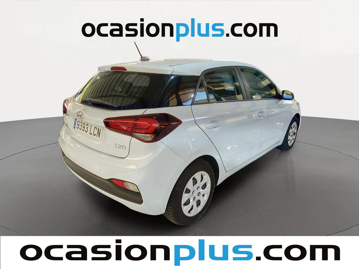 Foto trasera Hyundai i20 Hyundai i20 1.2 MPI Essence LE (75 CV) derecha