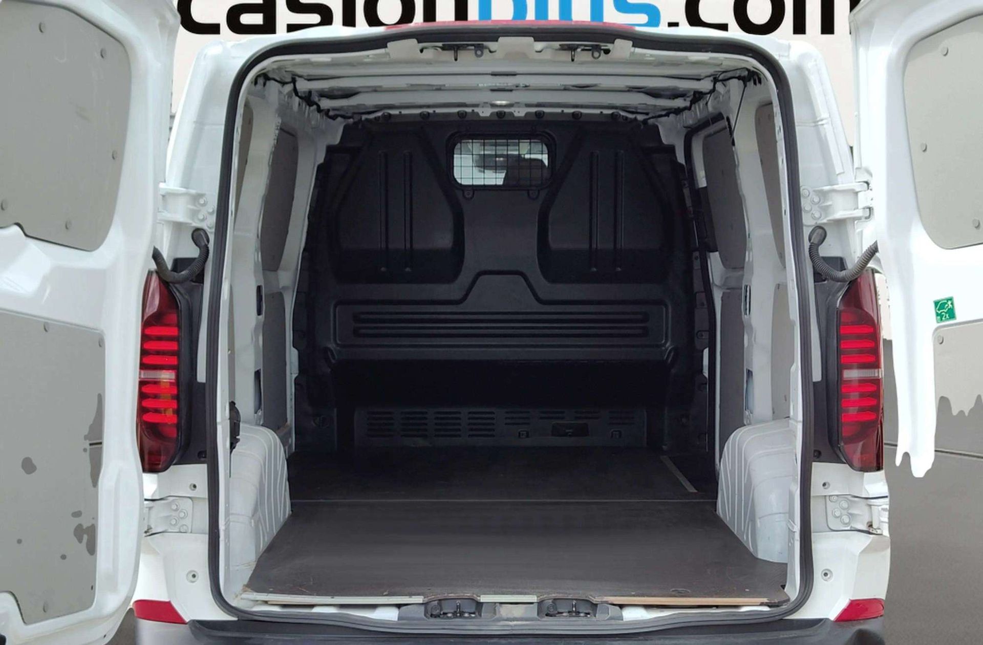 Volkswagen Transporter Furgon Batalla Corta TN 2.0 TDI - foto 19