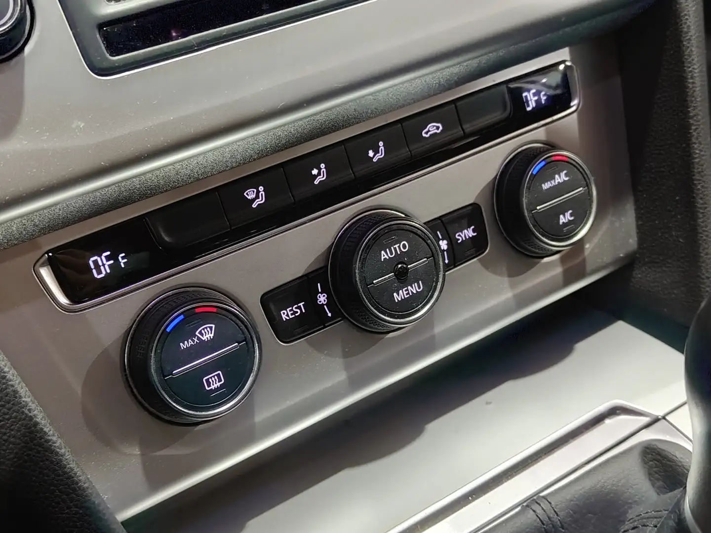 Foto Volkswagen Passat Volkswagen Passat Advance 1.6 TDI (120 CV)