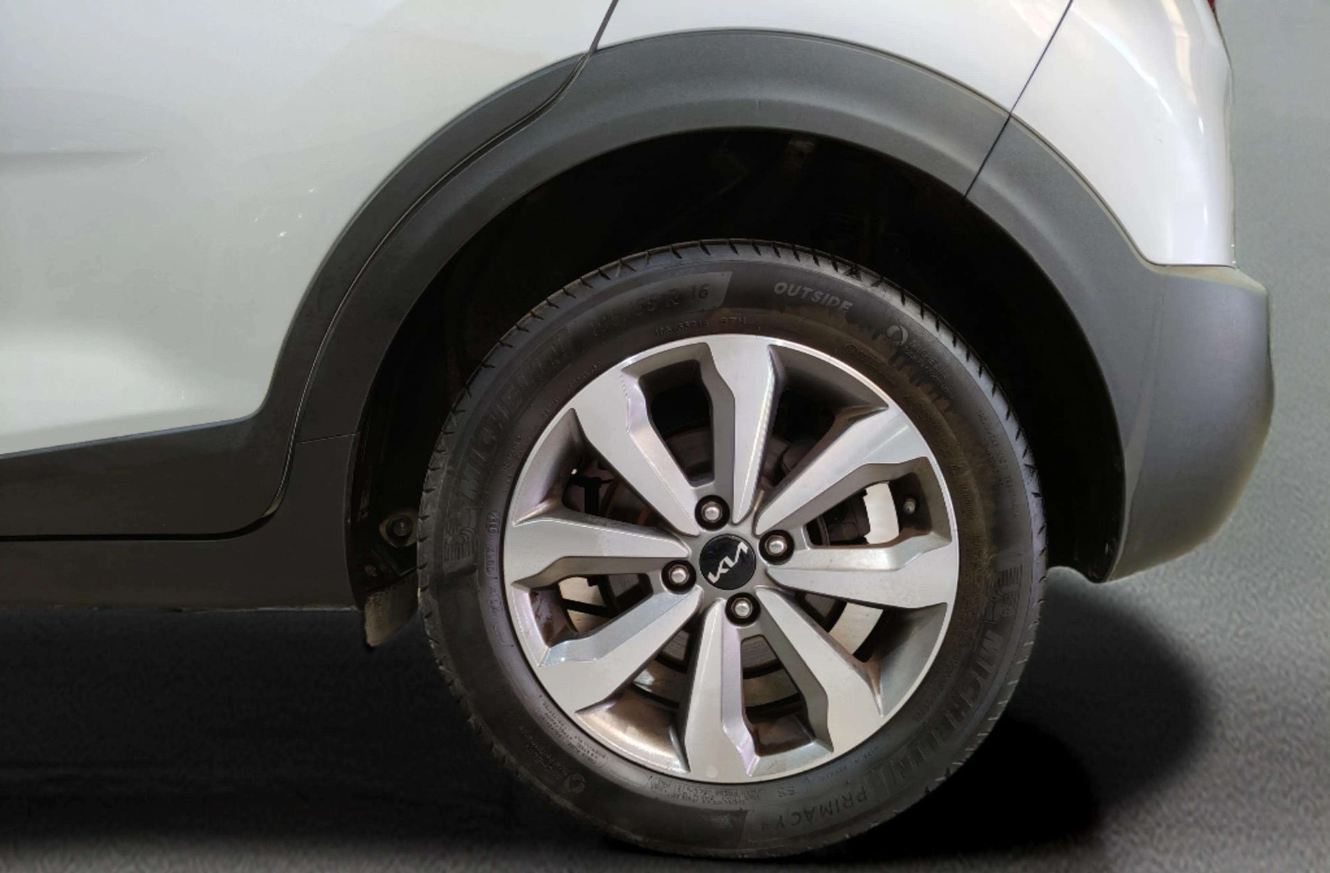Kia Stonic 1.0 T-GDi Drive - foto 32