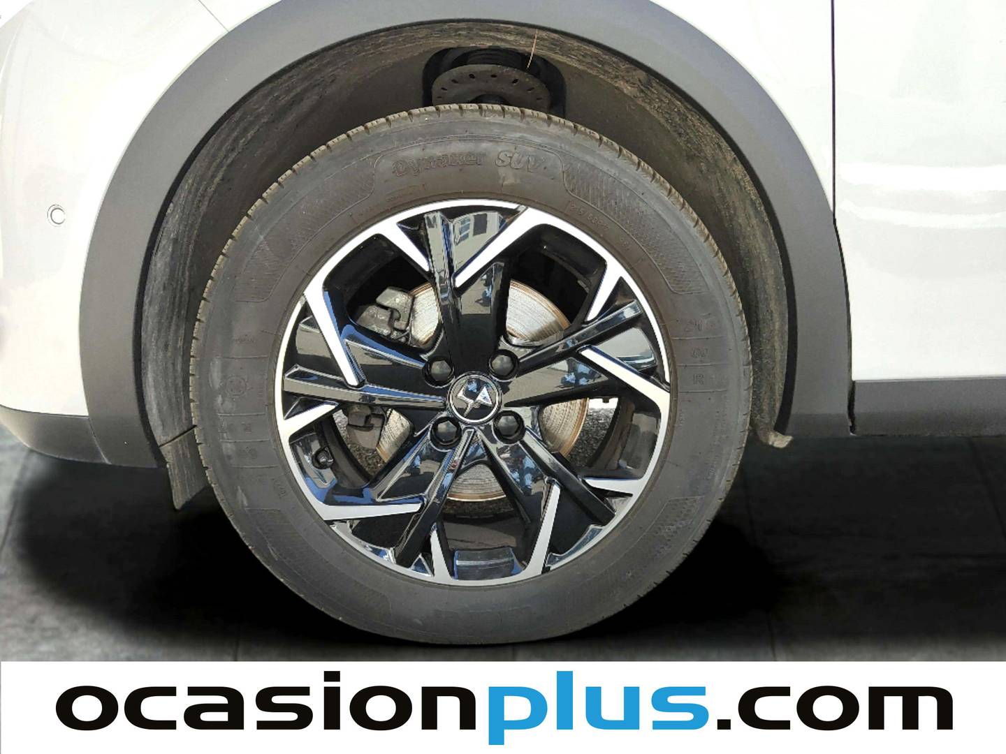 Foto DS DS 3 Crossback DS DS3 BlueHDi 130 So Chic Auto  (131 CV)